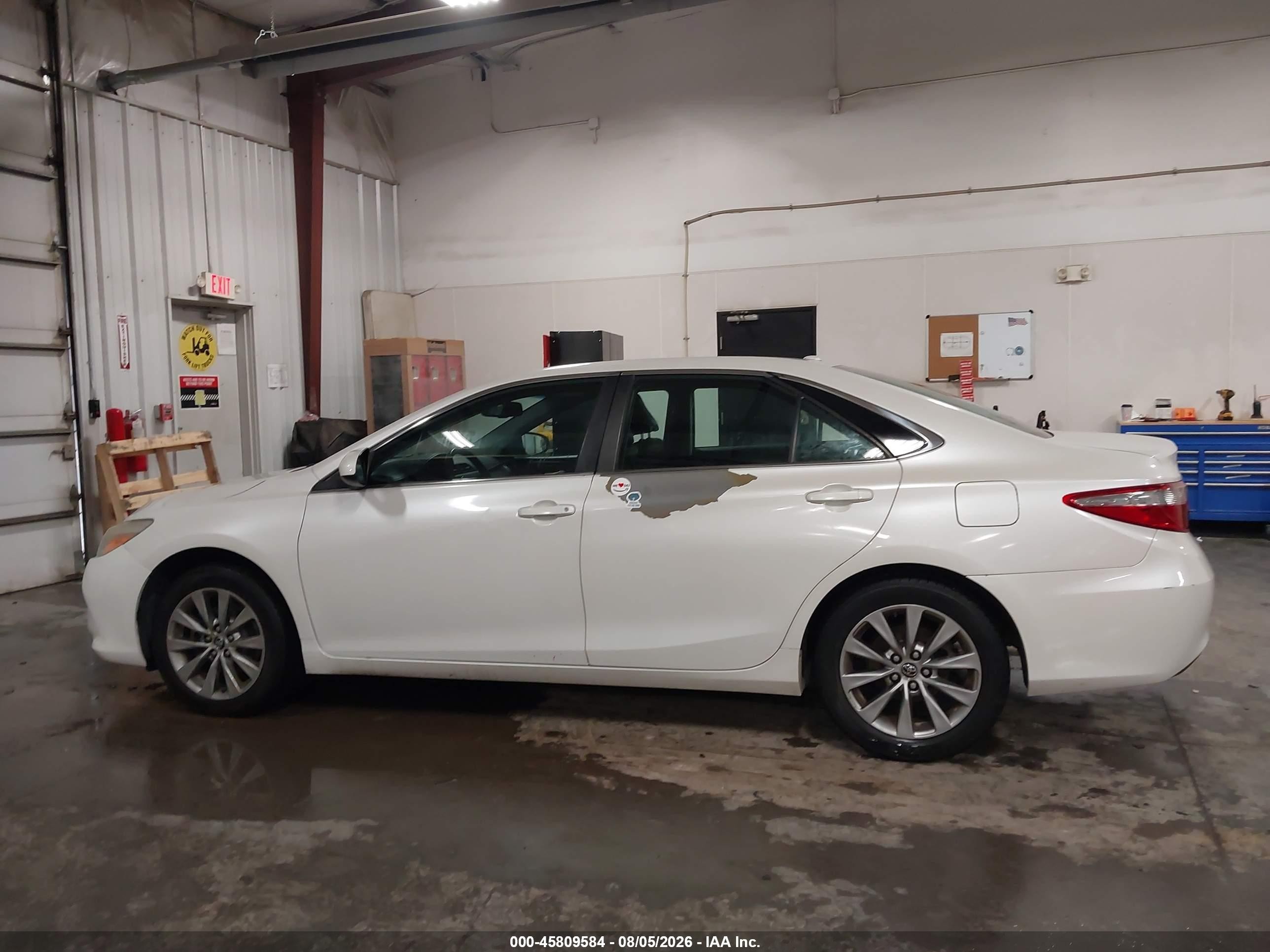 2015 Toyota Camry Xle Белый vin: 4T1BF1FK8FU985506