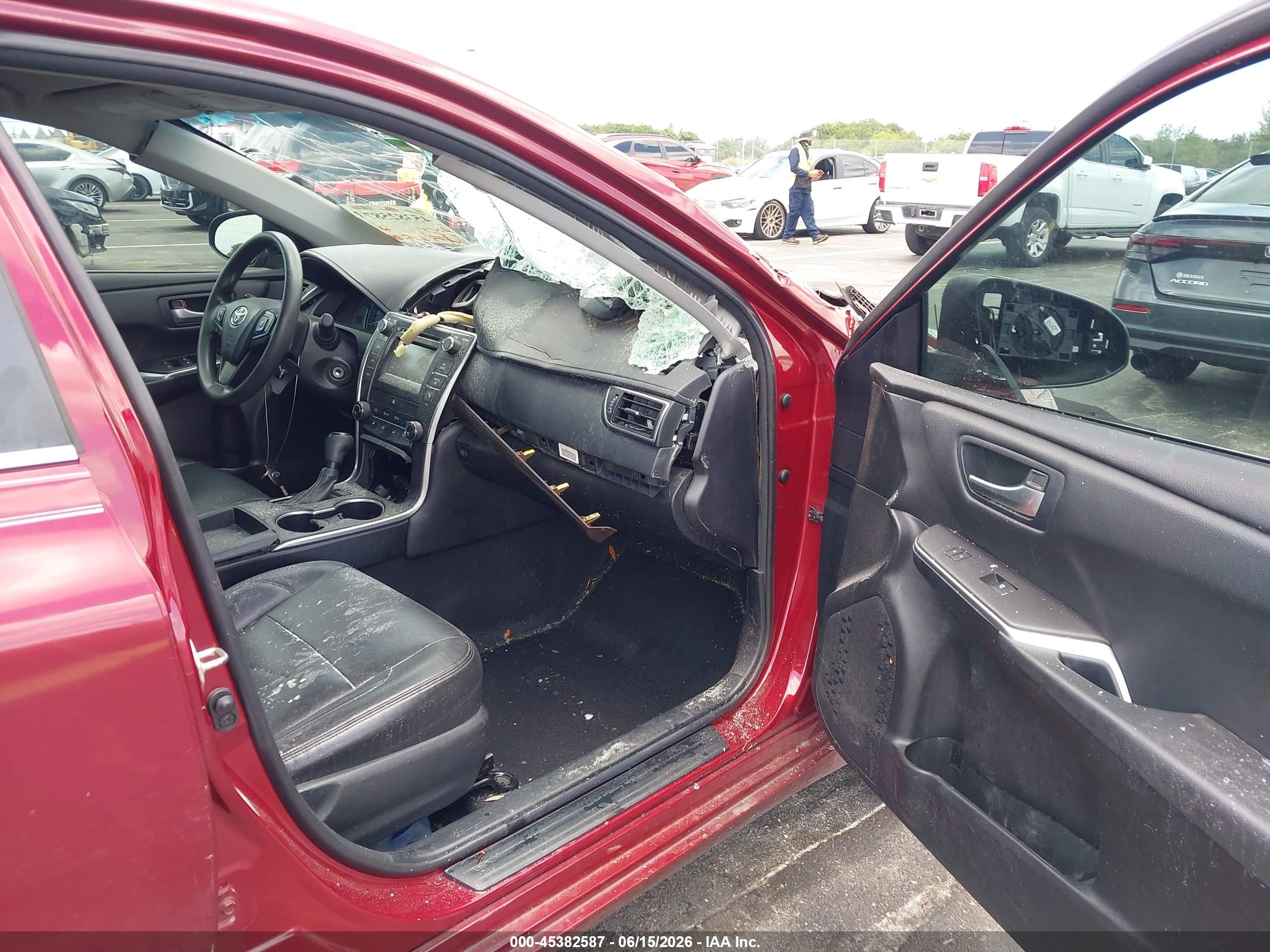 2015 Toyota Camry Le Red vin: 4T1BF1FK8FU988115