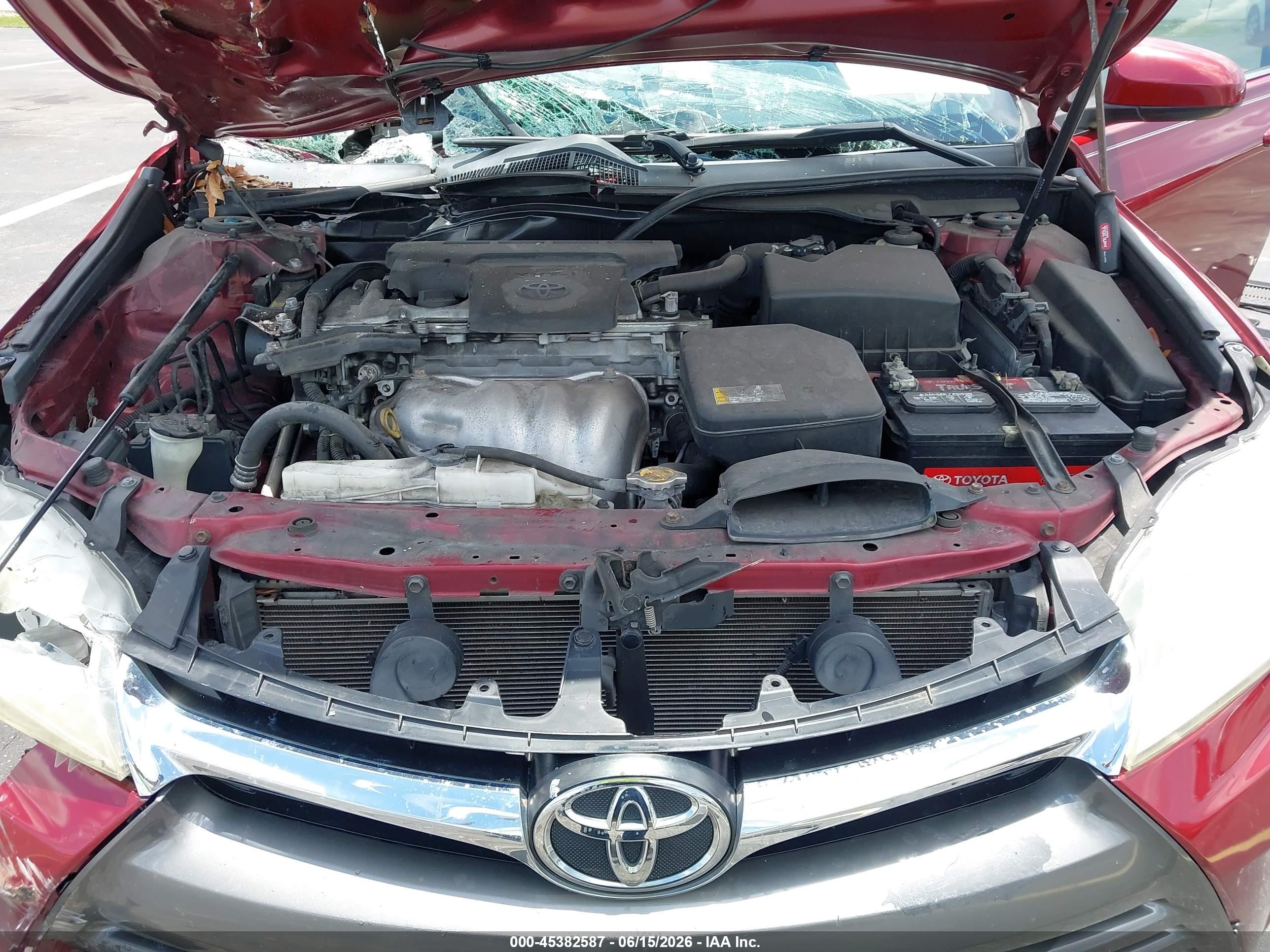 2015 Toyota Camry Le Red vin: 4T1BF1FK8FU988115