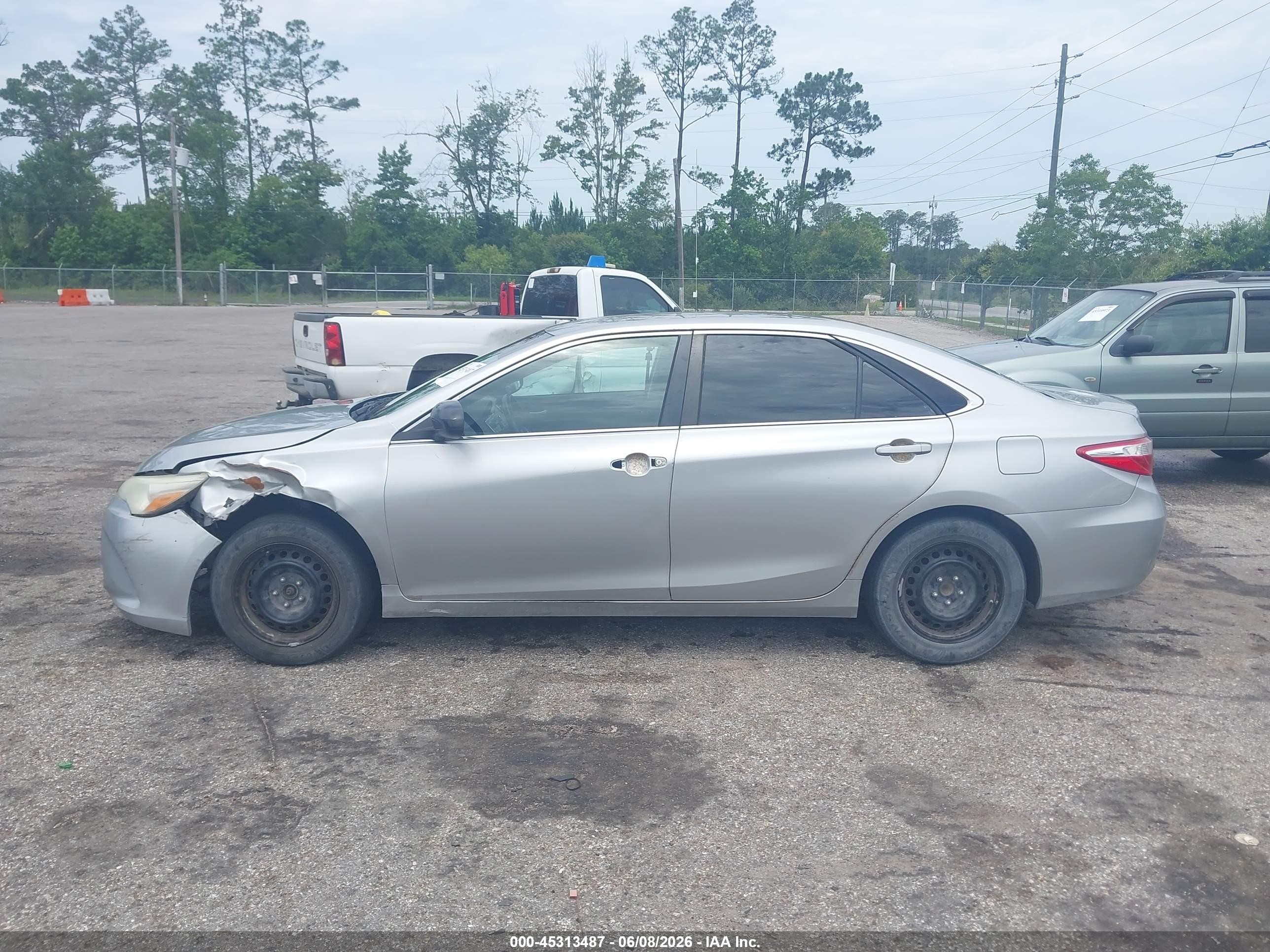 2015 Toyota Camry Le Silver vin: 4T1BF1FK8FU991743