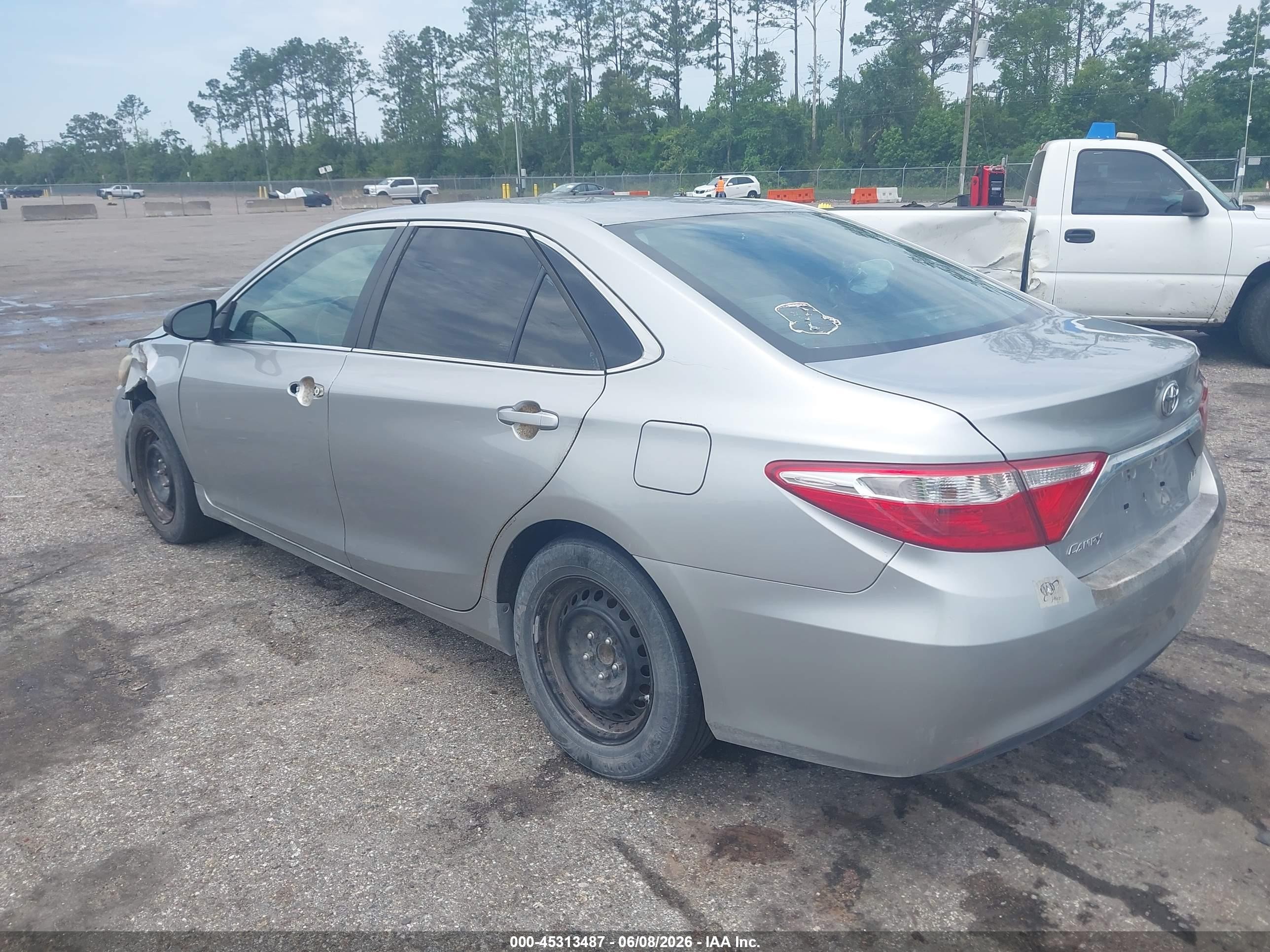 2015 Toyota Camry Le Silver vin: 4T1BF1FK8FU991743