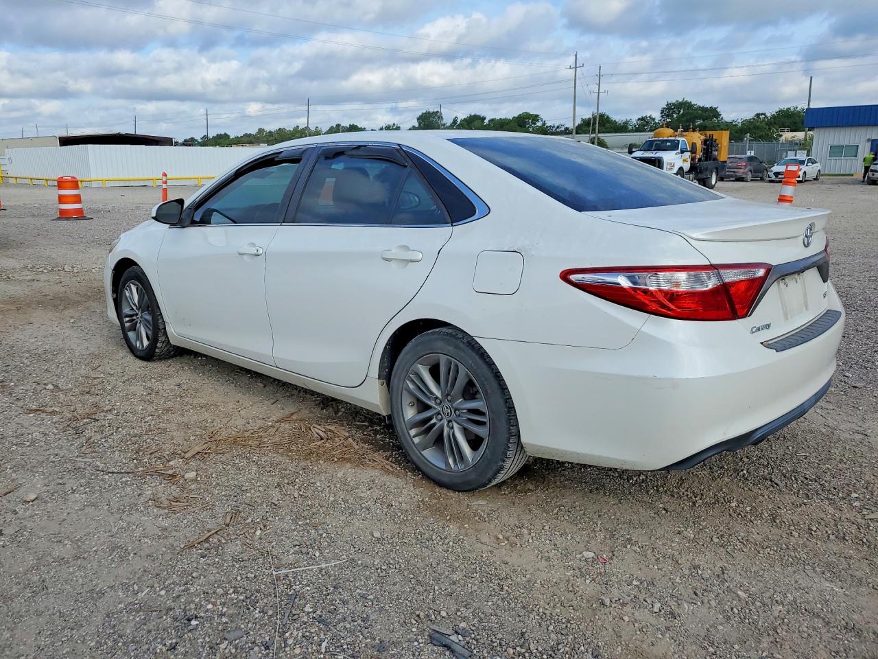 2016 Toyota Camry Se White vin: 4T1BF1FK8GU154119
