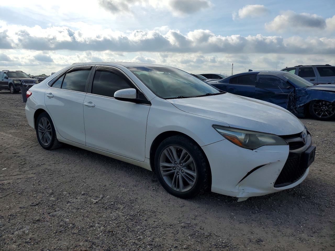 2016 Toyota Camry Se White vin: 4T1BF1FK8GU154119