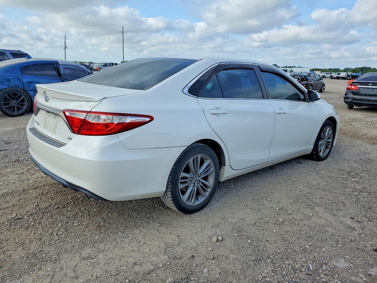 2016 Toyota Camry Se White vin: 4T1BF1FK8GU154119