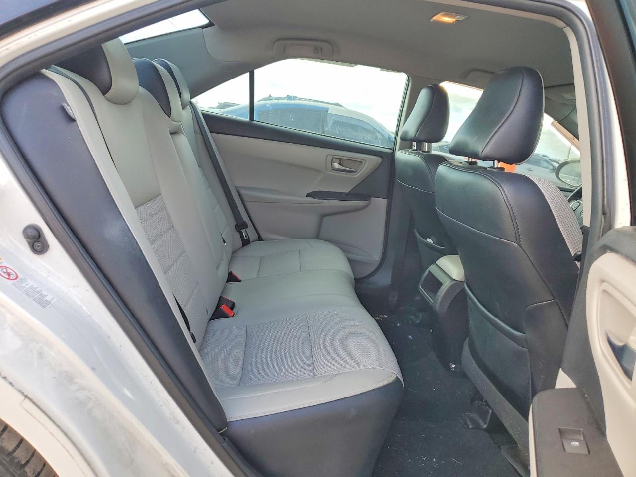 2016 Toyota Camry Se White vin: 4T1BF1FK8GU154119
