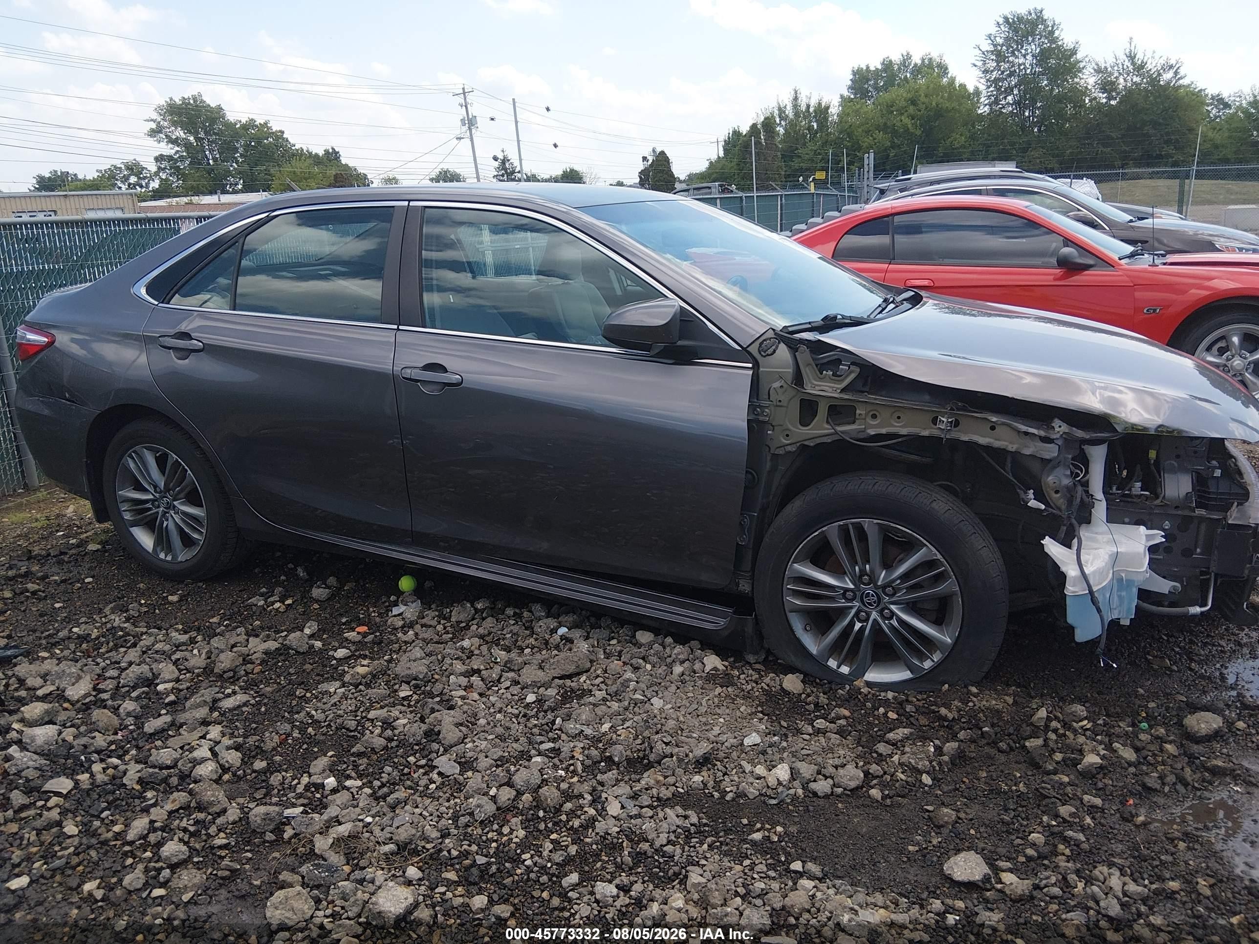 2016 Toyota Camry Se Серый vin: 4T1BF1FK8GU210513