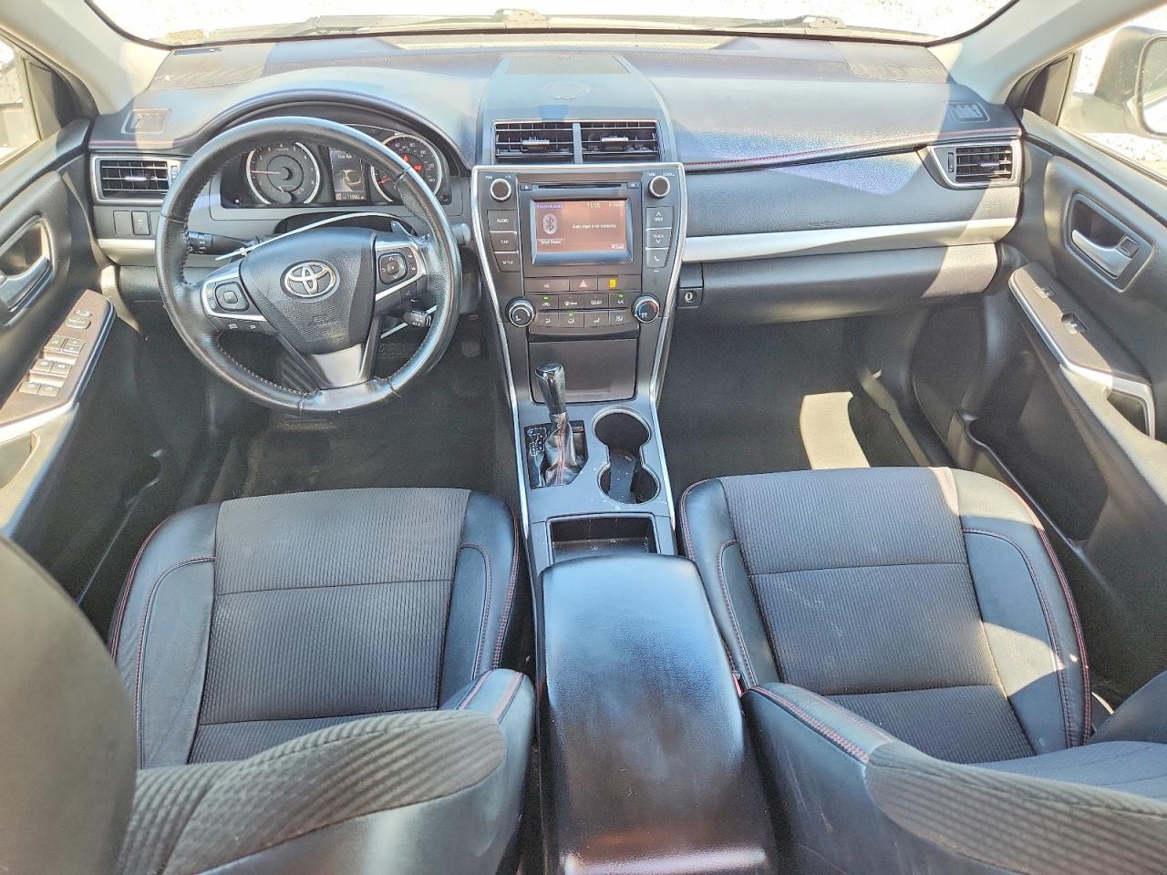 2016 Toyota Camry Se White vin: 4T1BF1FK8GU587391