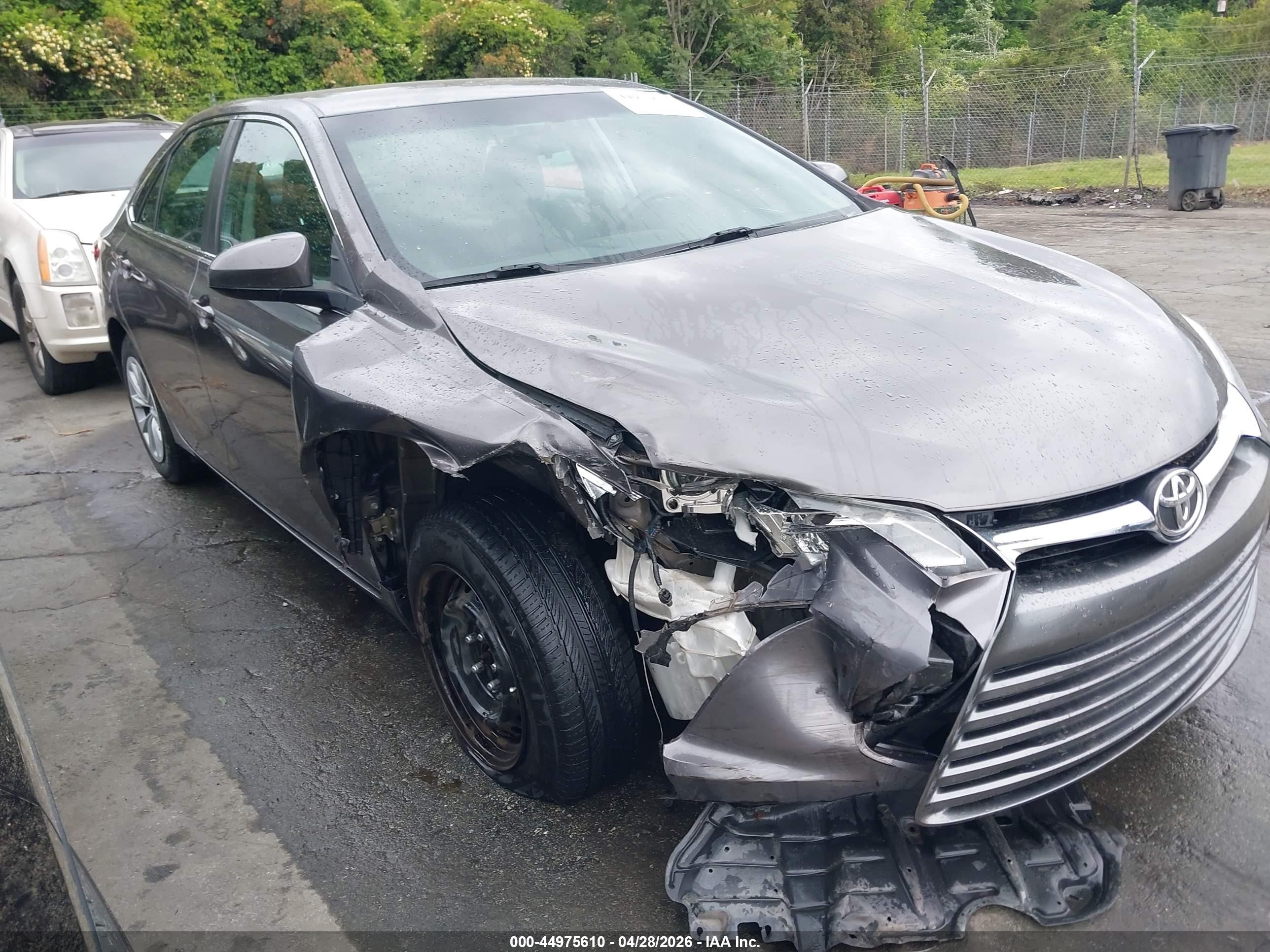 2017 Toyota Camry Le Серый vin: 4T1BF1FK8HU355052