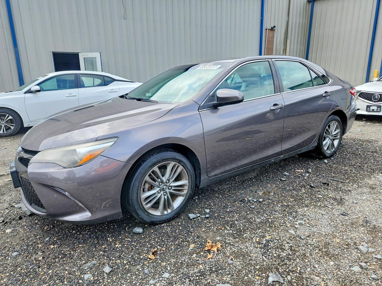 2017 Toyota Camry Le Silver vin: 4T1BF1FK8HU383644