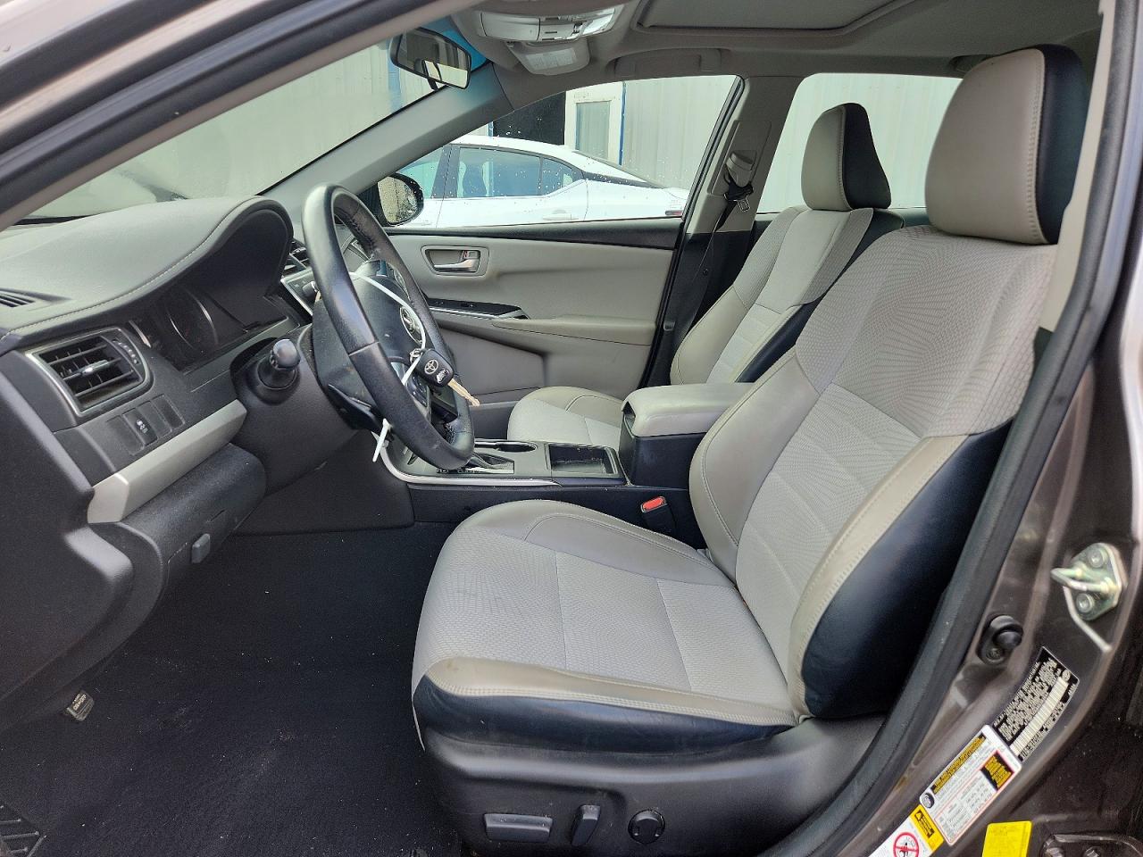 2017 Toyota Camry Le Silver vin: 4T1BF1FK8HU383644