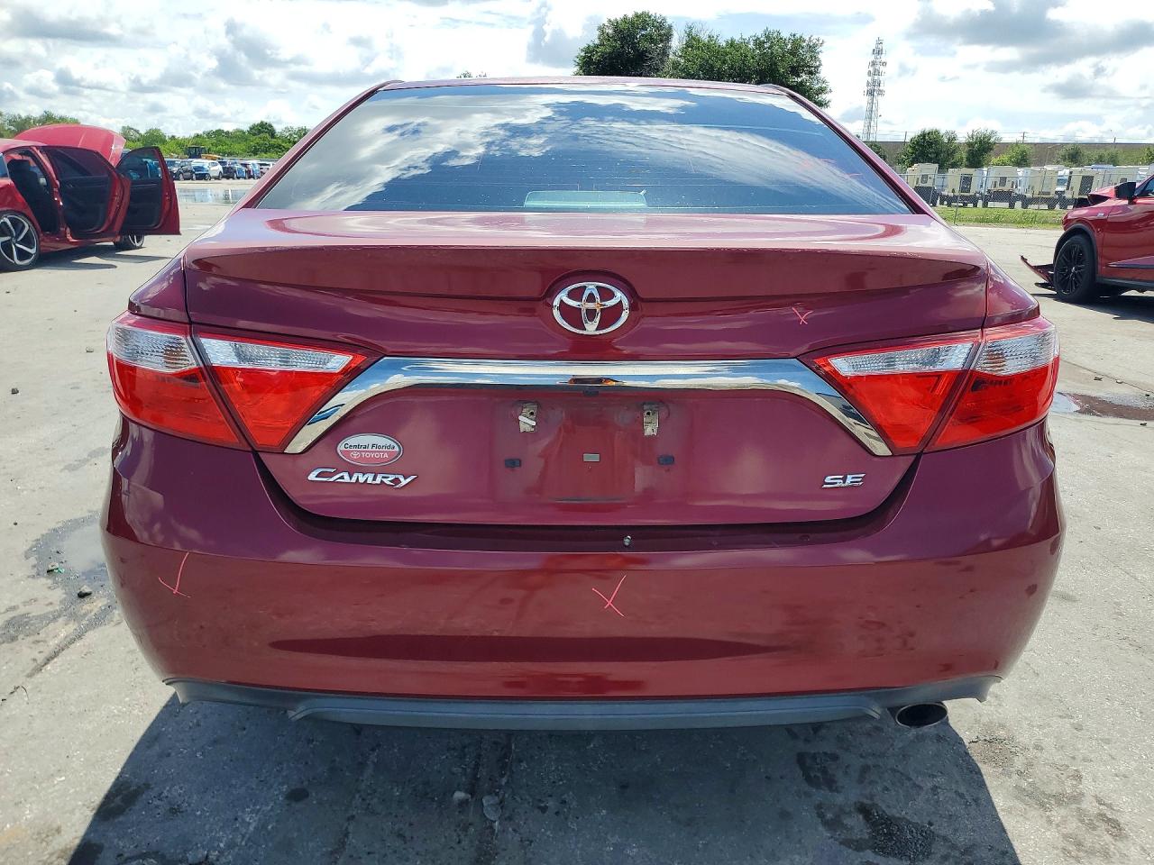 2017 Toyota Camry Se Red vin: 4T1BF1FK8HU623582