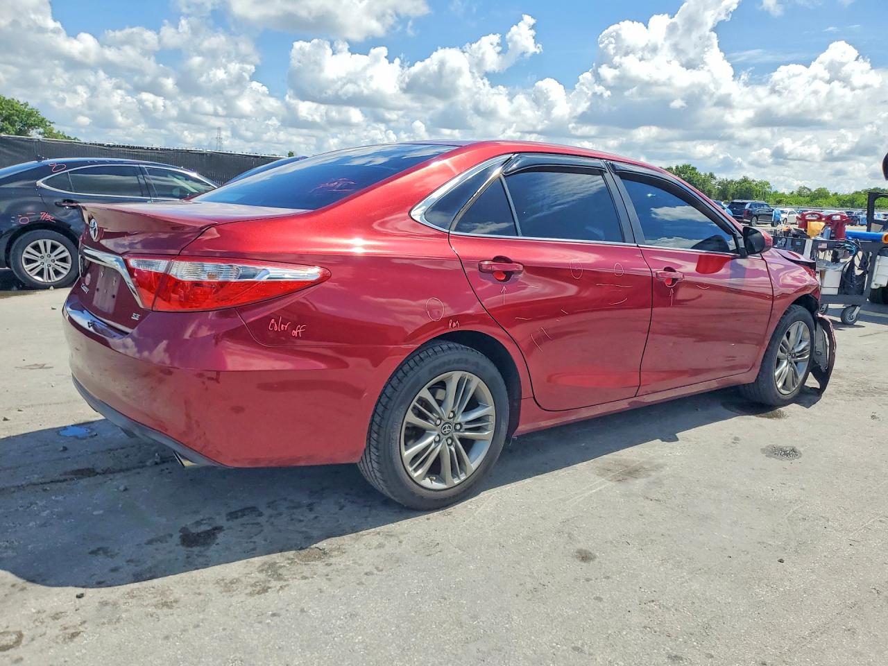 2017 Toyota Camry Se Red vin: 4T1BF1FK8HU623582