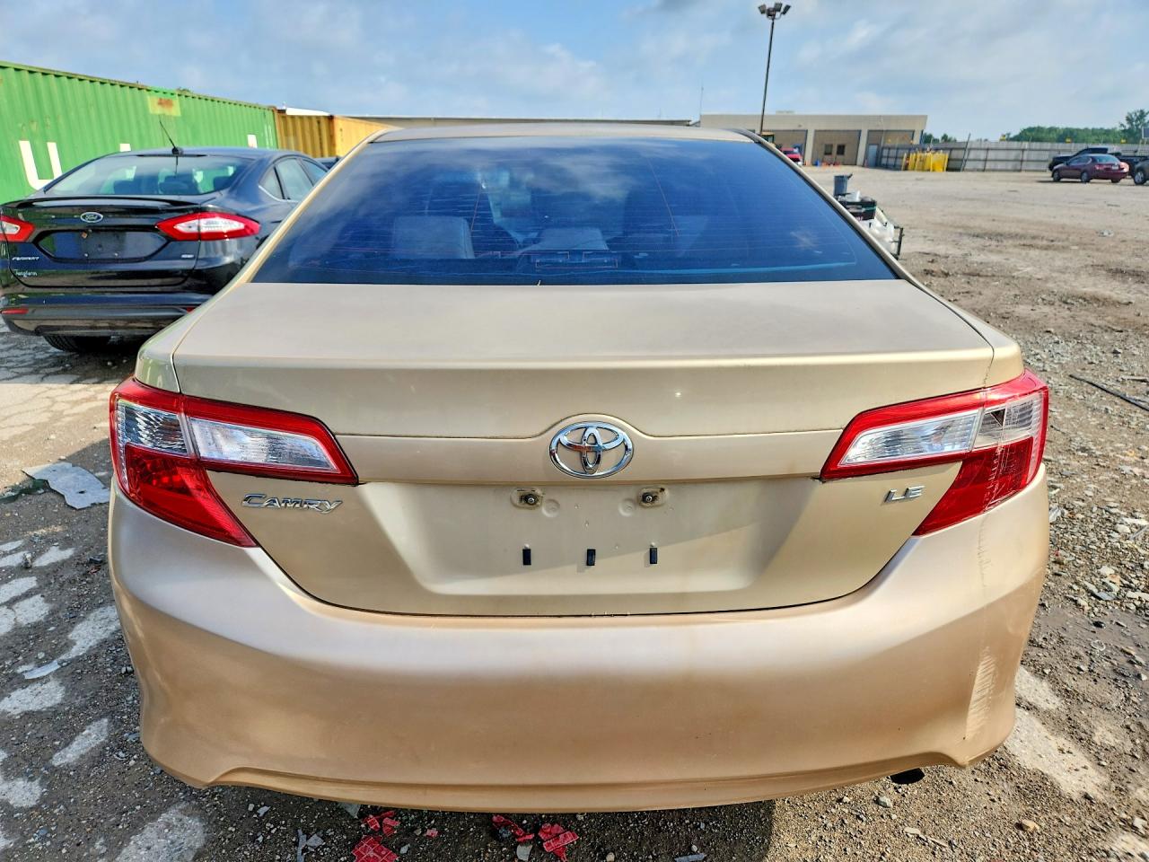 2012 Toyota Camry Le Gold vin: 4T1BF1FK9CU025168