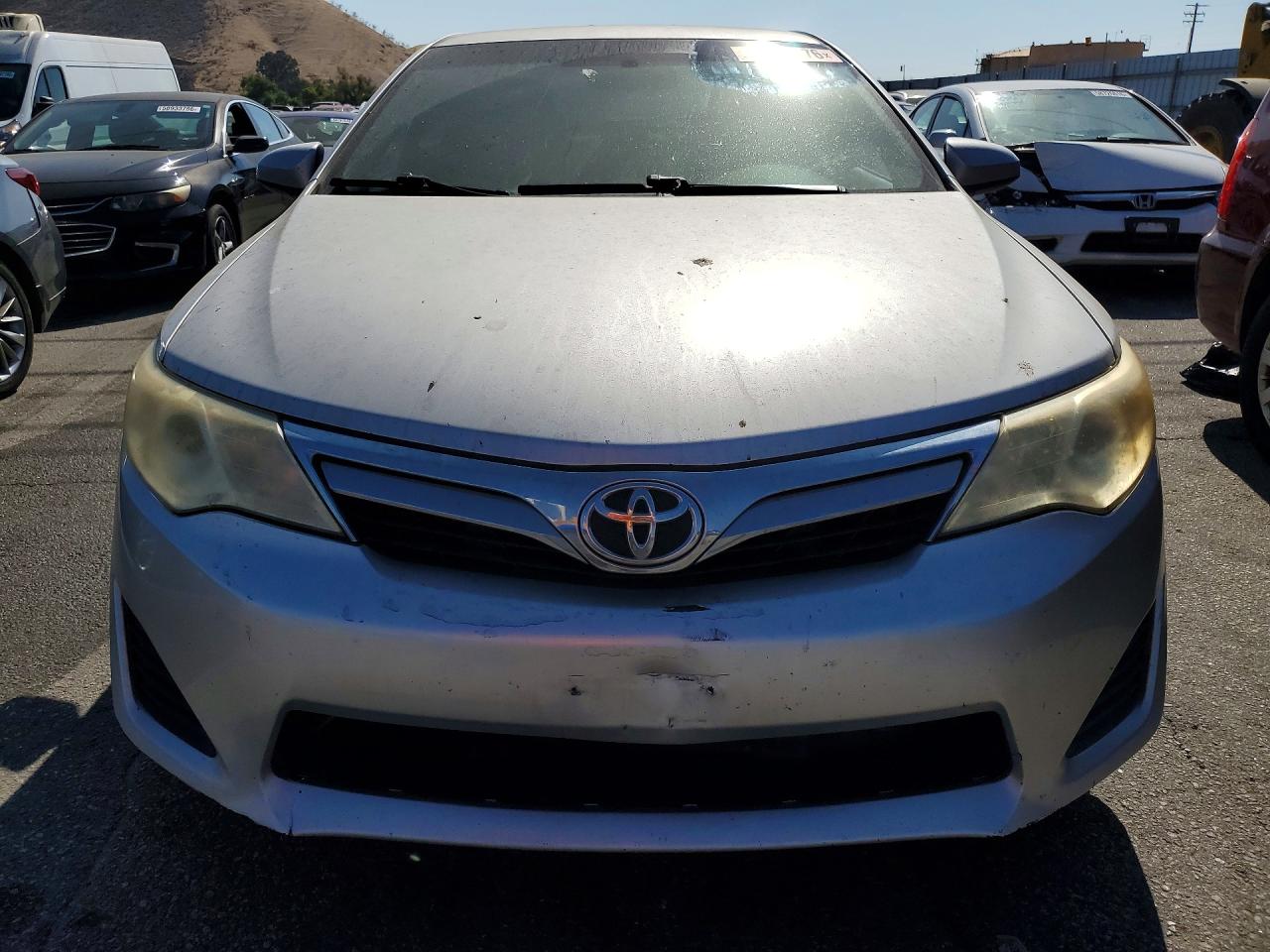 2012 Toyota Camry Le Серебряный vin: 4T1BF1FK9CU038244