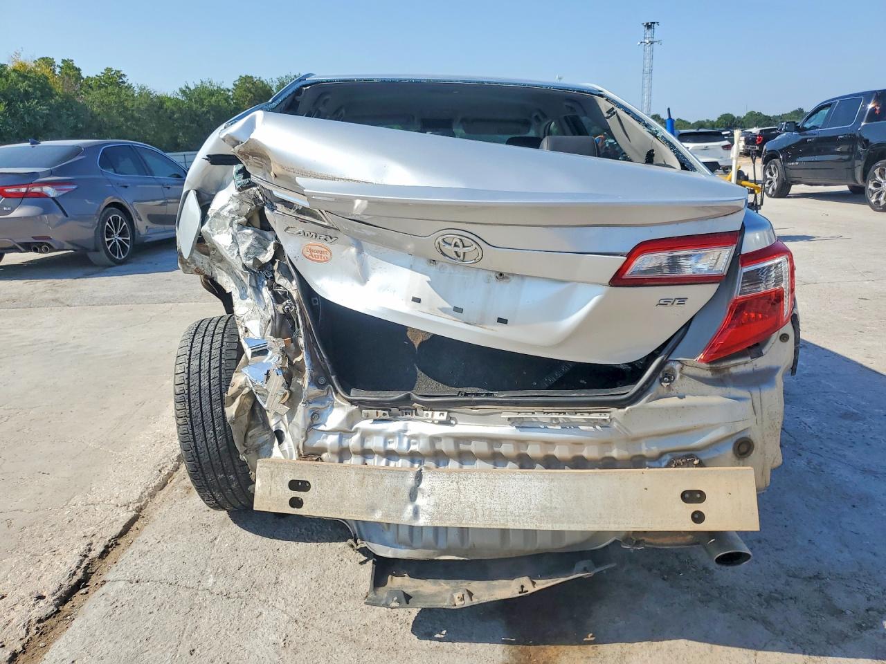 2012 Toyota Camry Se Silver vin: 4T1BF1FK9CU090585