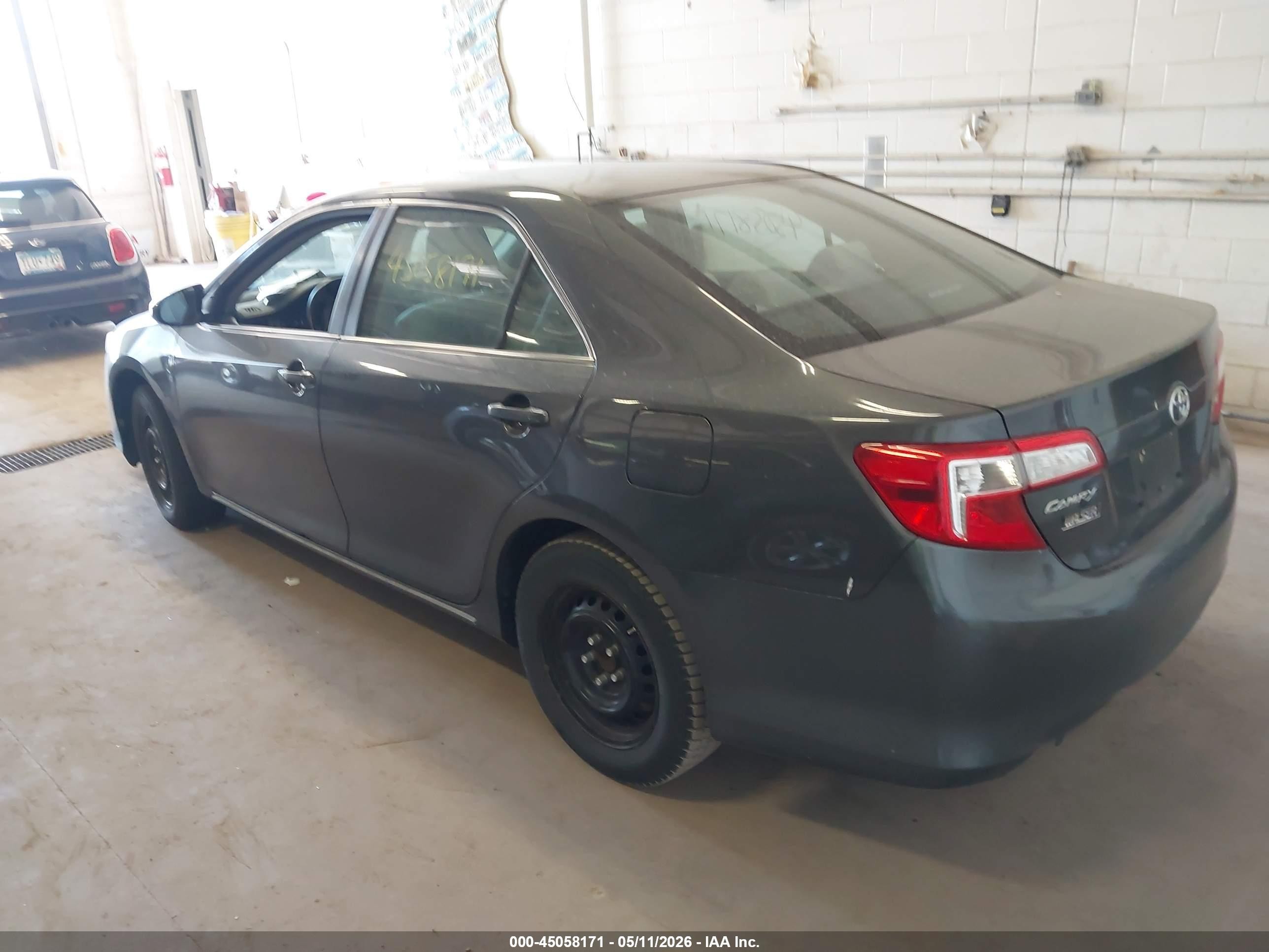 2012 Toyota Camry Le Gray vin: 4T1BF1FK9CU090893
