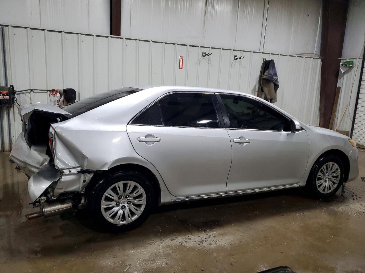 2012 Toyota Camry Le Серебряный vin: 4T1BF1FK9CU104386