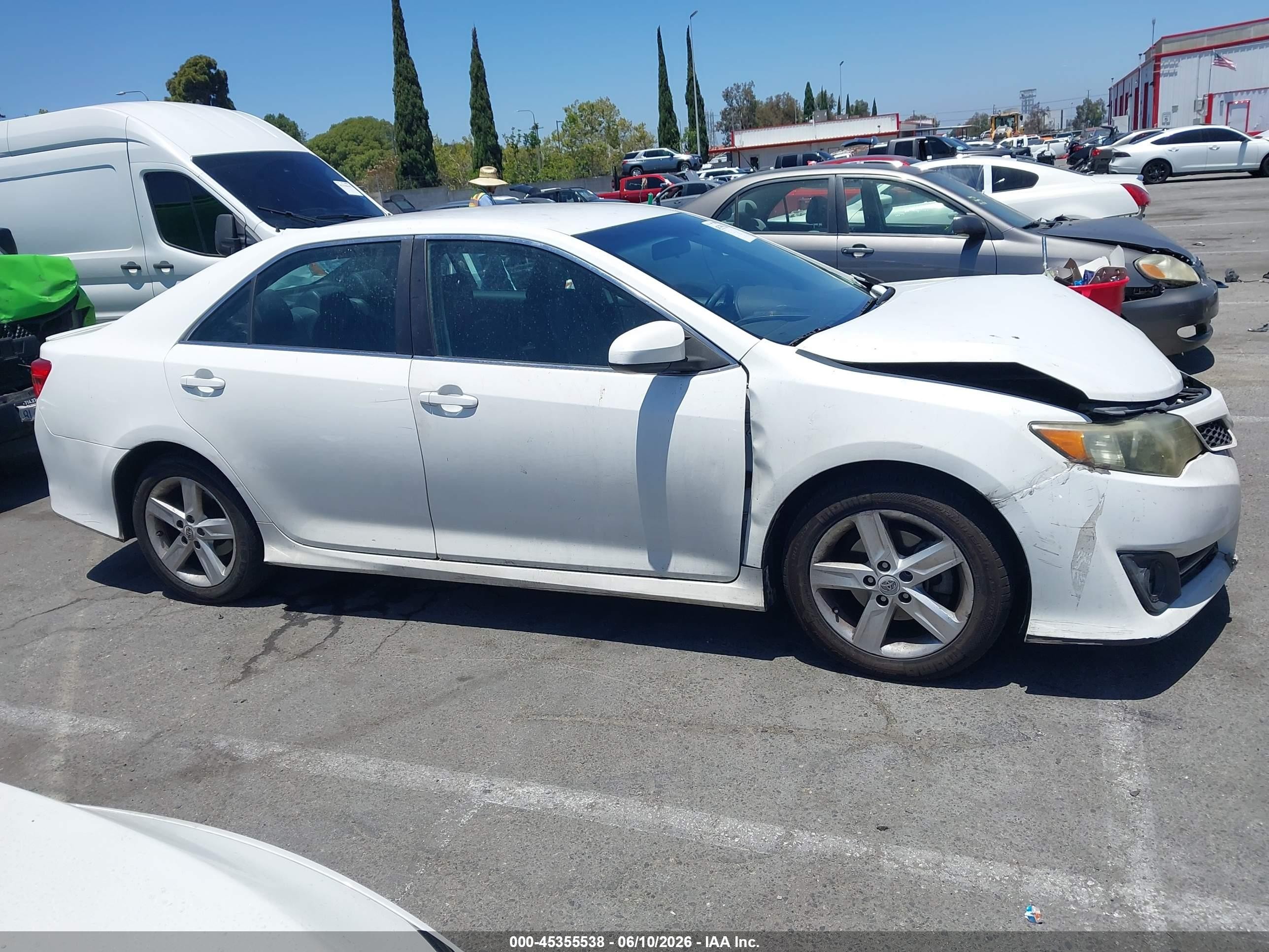 2012 Toyota Camry Se White vin: 4T1BF1FK9CU516131