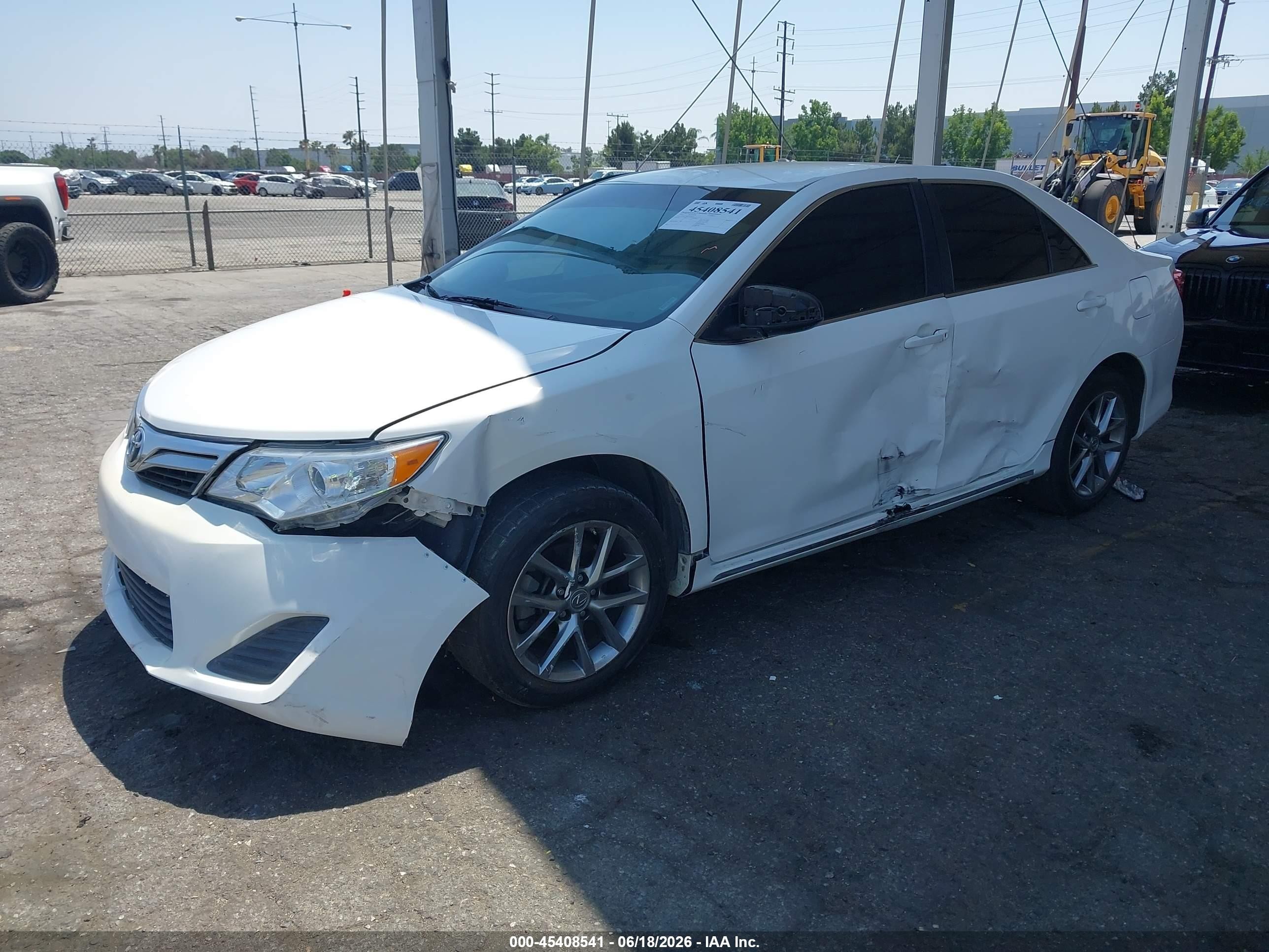 2012 Toyota Camry Le White vin: 4T1BF1FK9CU536721