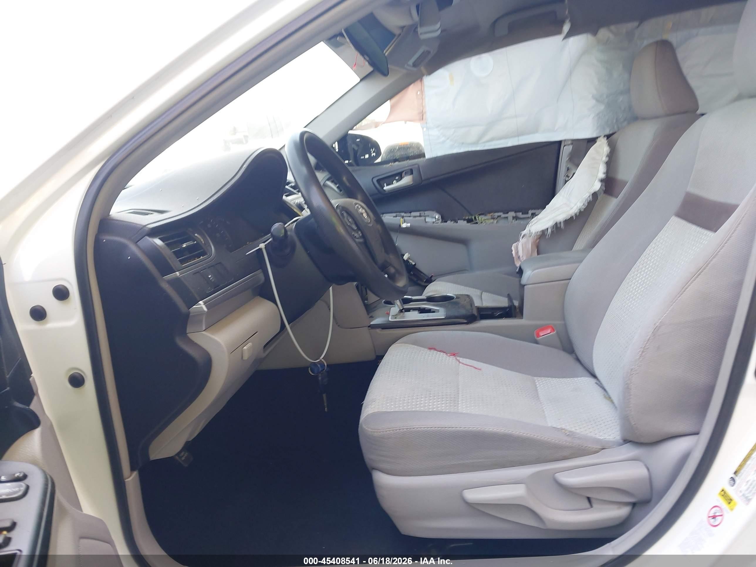 2012 Toyota Camry Le White vin: 4T1BF1FK9CU536721