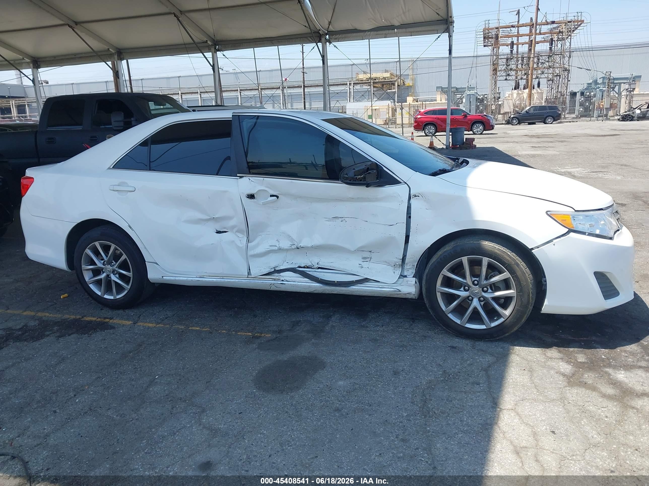 2012 Toyota Camry Le White vin: 4T1BF1FK9CU536721