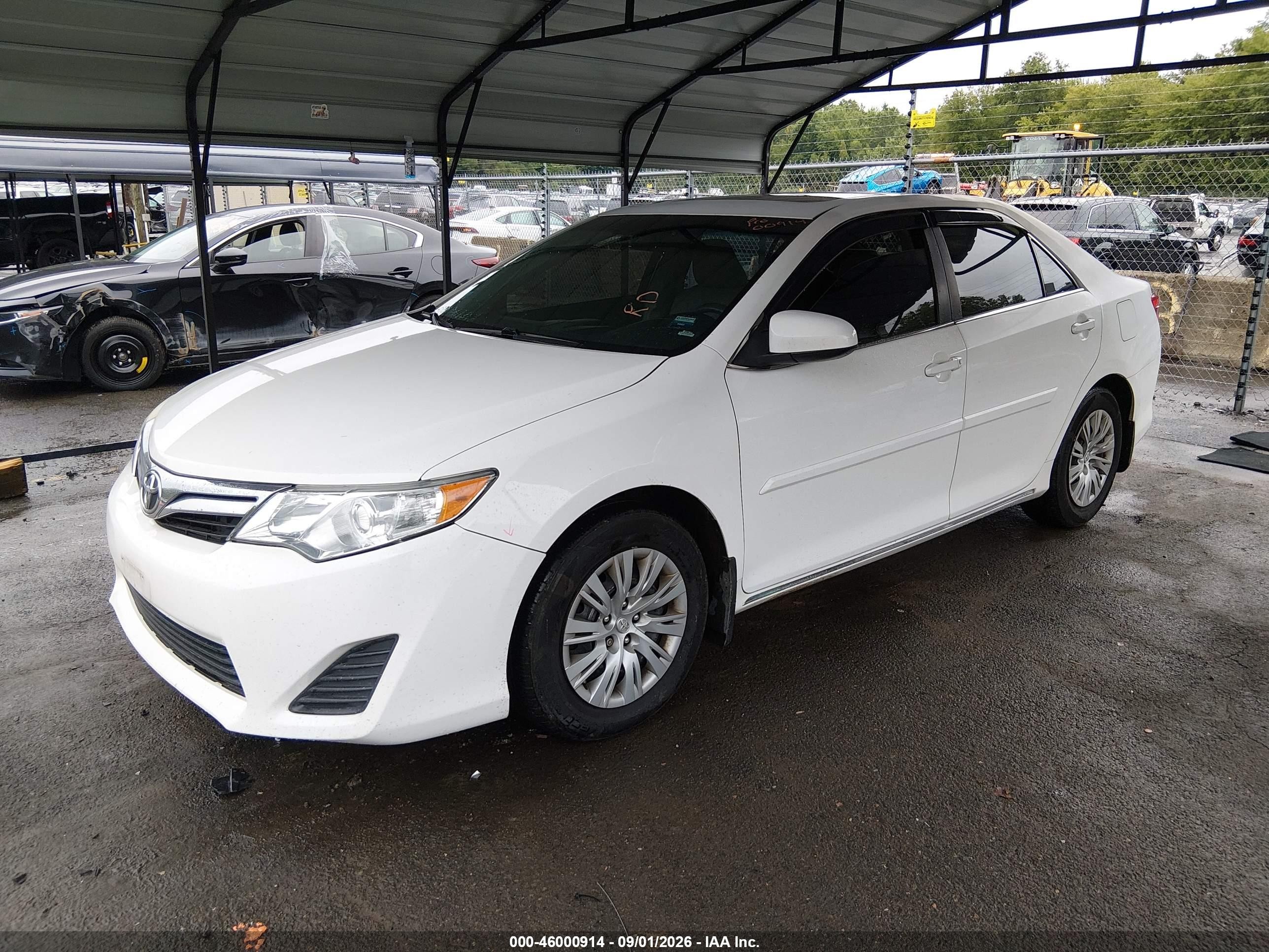 2012 Toyota Camry Le White vin: 4T1BF1FK9CU550568