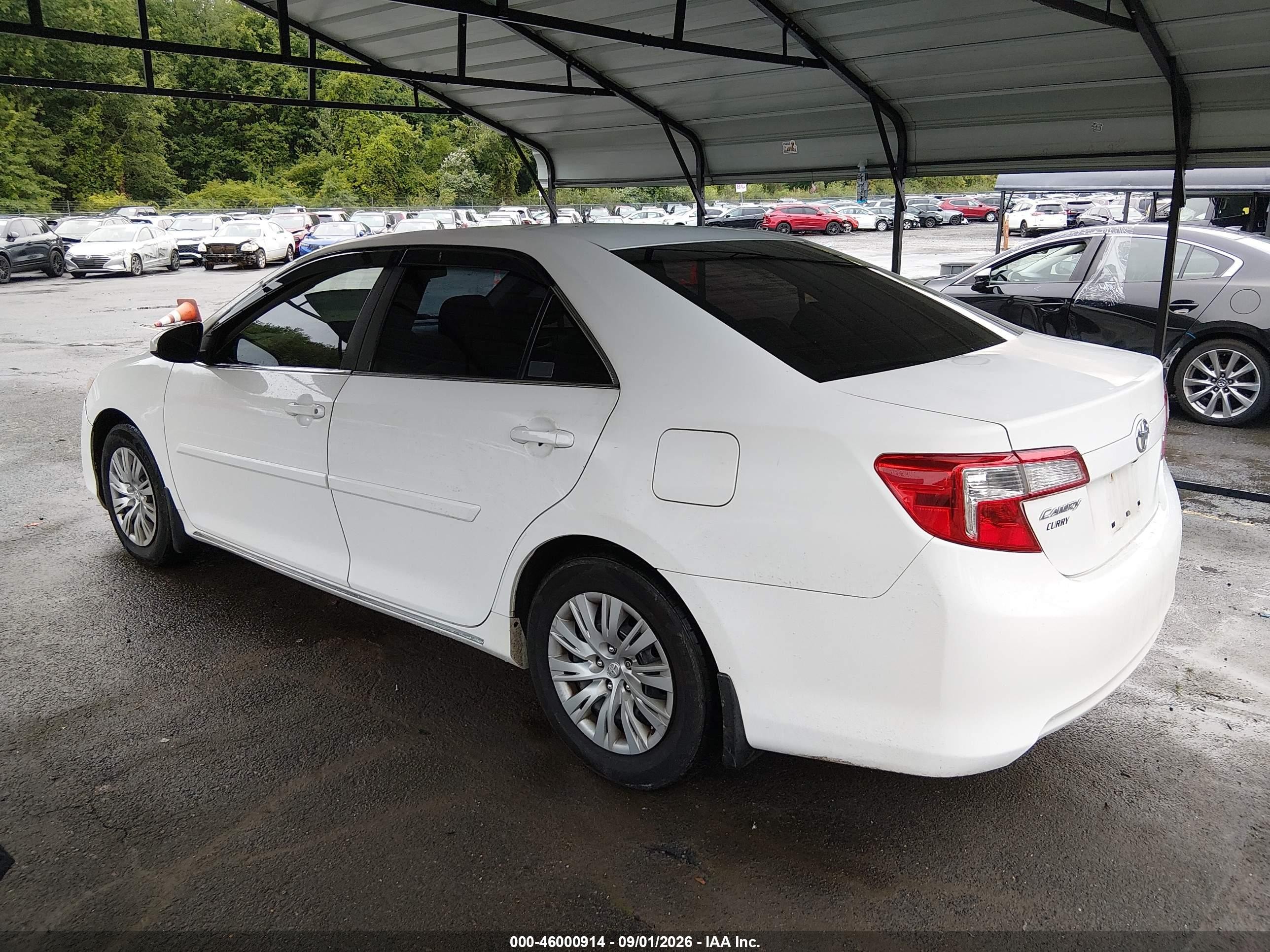 2012 Toyota Camry Le White vin: 4T1BF1FK9CU550568