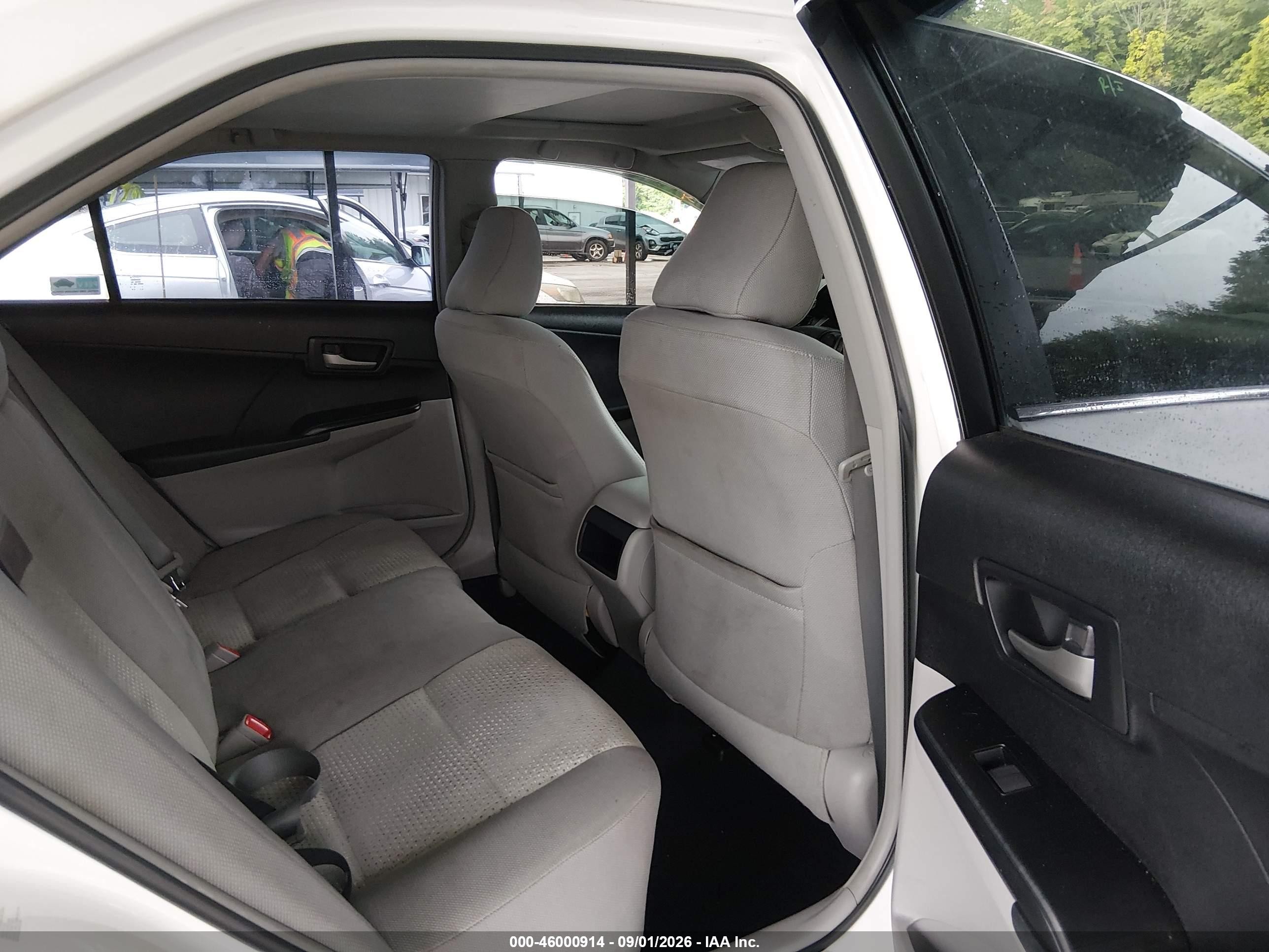 2012 Toyota Camry Le White vin: 4T1BF1FK9CU550568