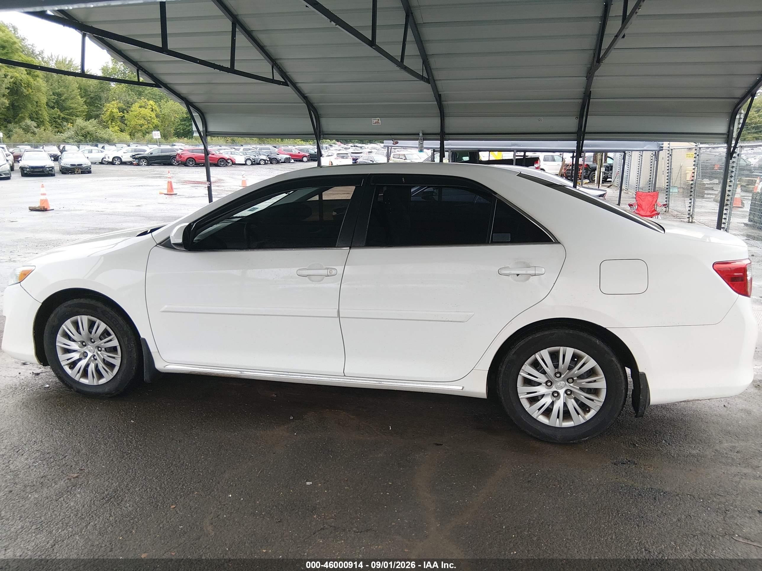 2012 Toyota Camry Le White vin: 4T1BF1FK9CU550568