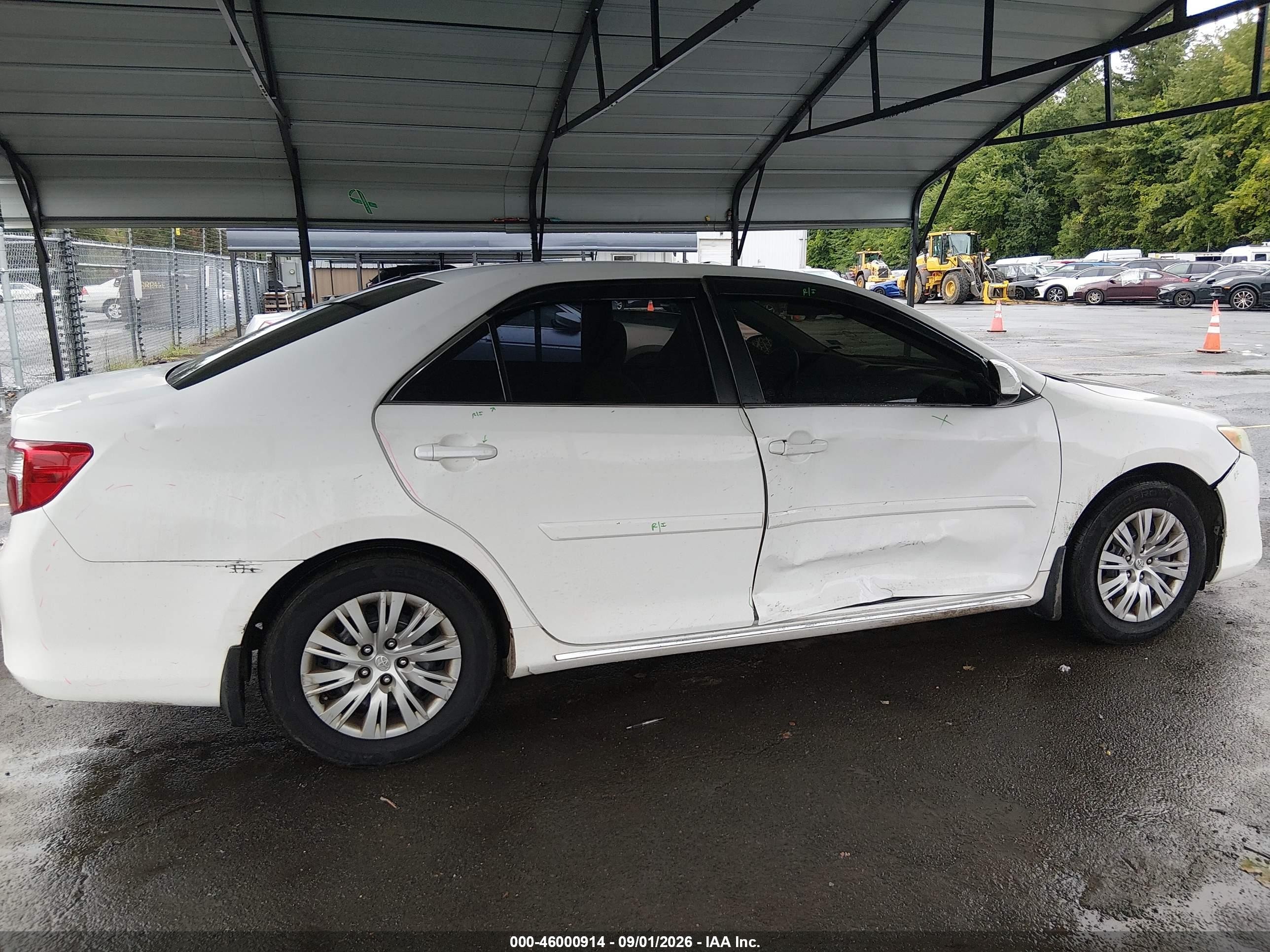 2012 Toyota Camry Le White vin: 4T1BF1FK9CU550568