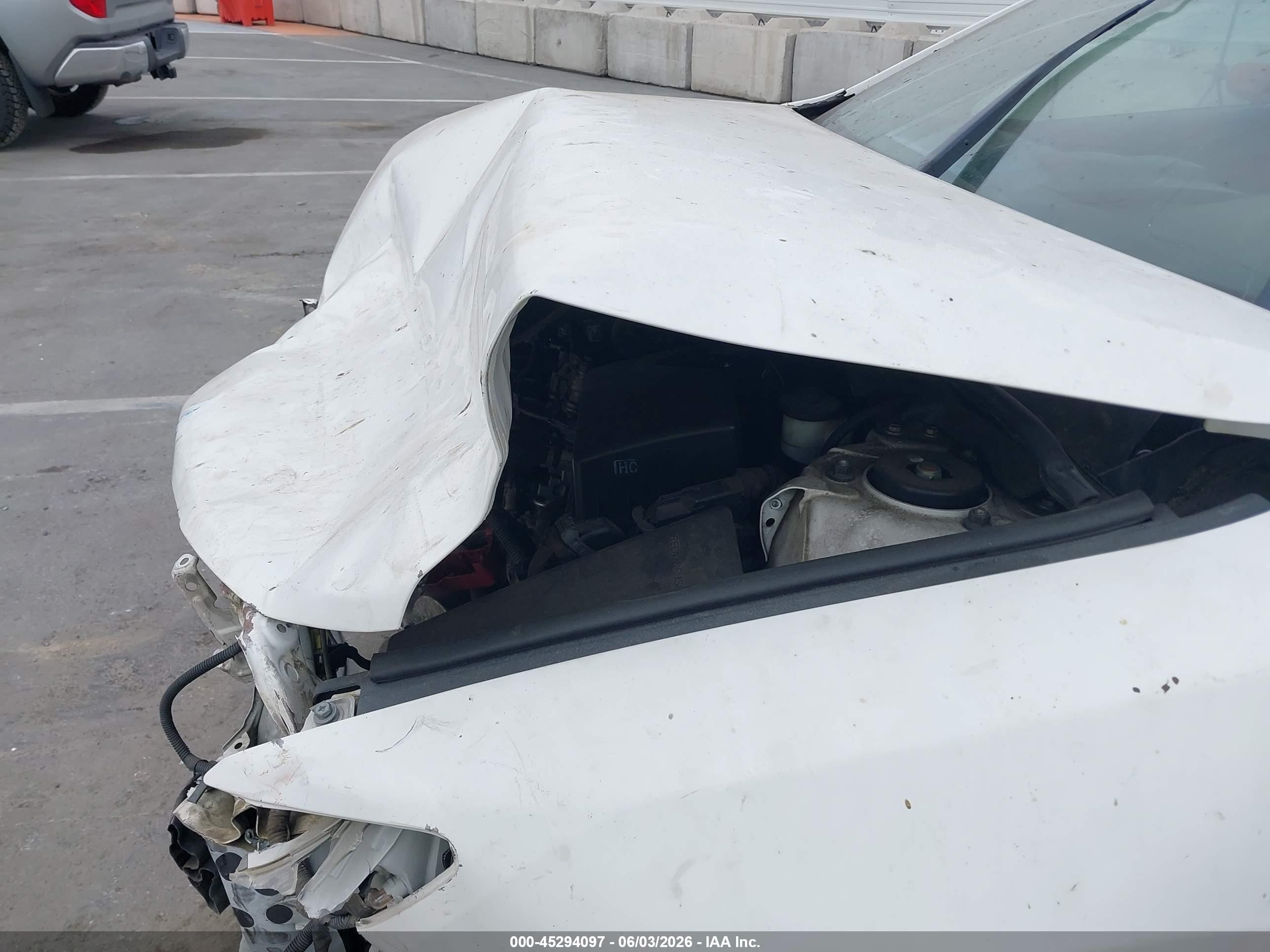 2012 Toyota Camry Le White vin: 4T1BF1FK9CU561232