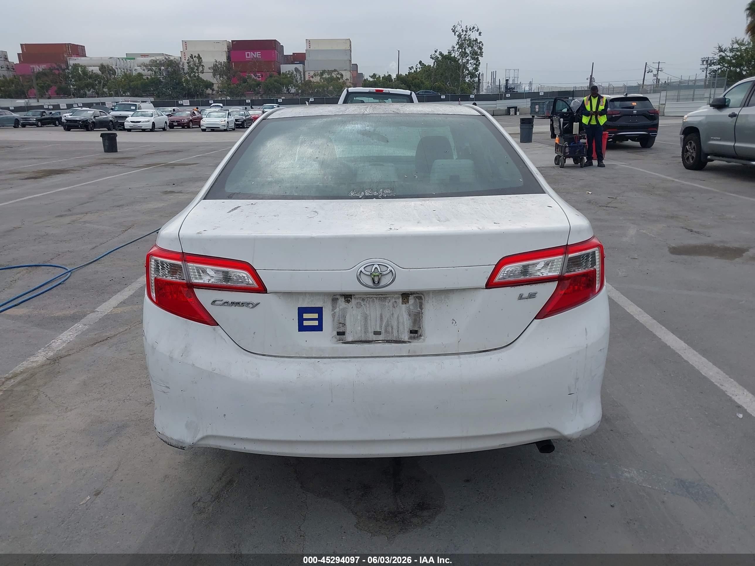 2012 Toyota Camry Le White vin: 4T1BF1FK9CU561232