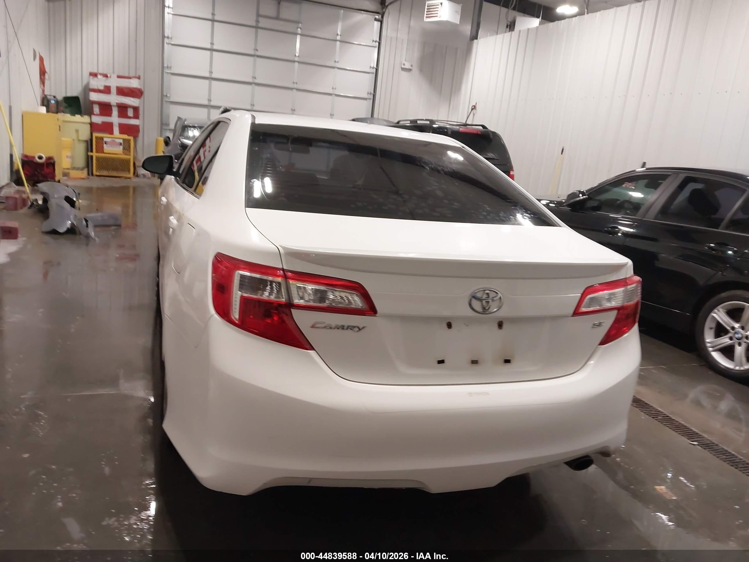 2012 Toyota Camry Se White vin: 4T1BF1FK9CU575888