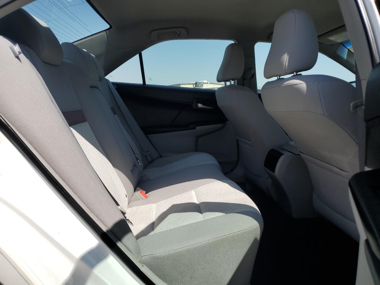 2012 Toyota Camry Base   White vin: 4T1BF1FK9CU576037