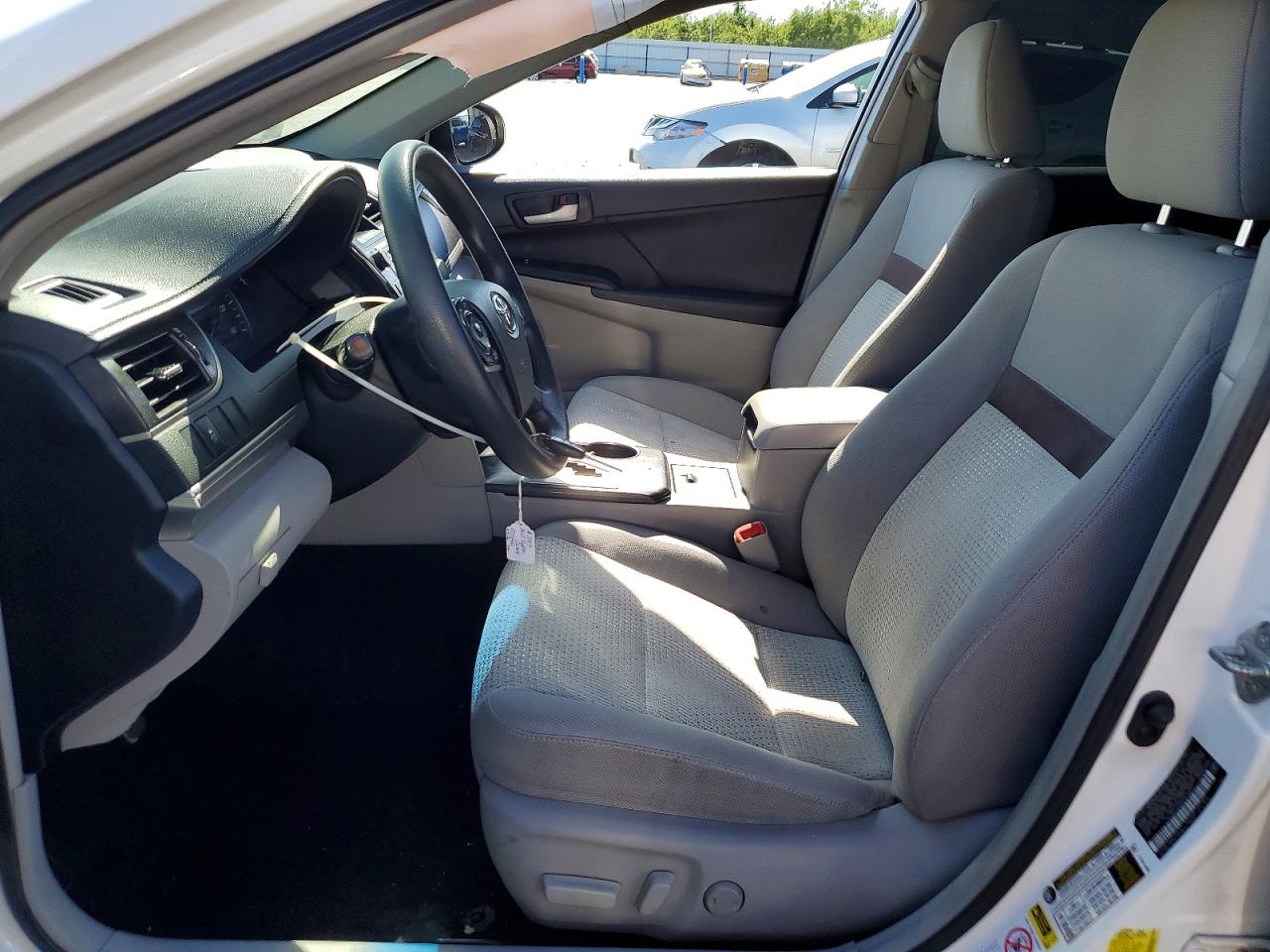 2012 Toyota Camry Le White vin: 4T1BF1FK9CU576037