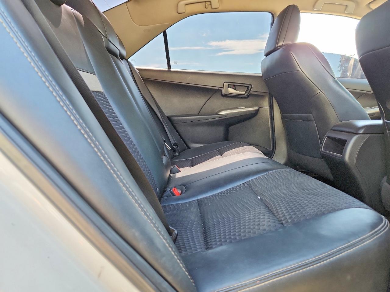 2012 Toyota Camry Se White vin: 4T1BF1FK9CU594165