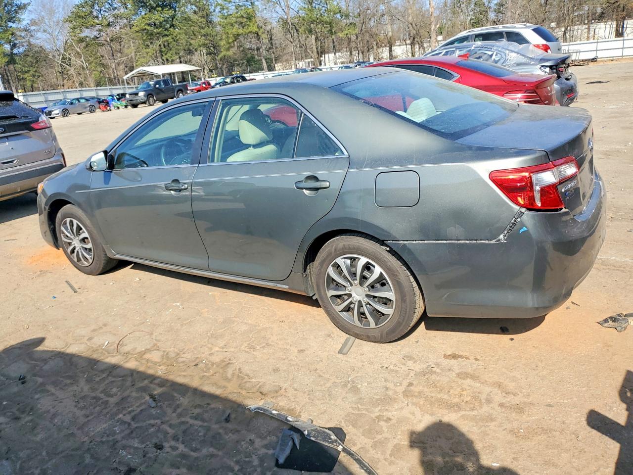 2012 Toyota Camry Base Green vin: 4T1BF1FK9CU611059