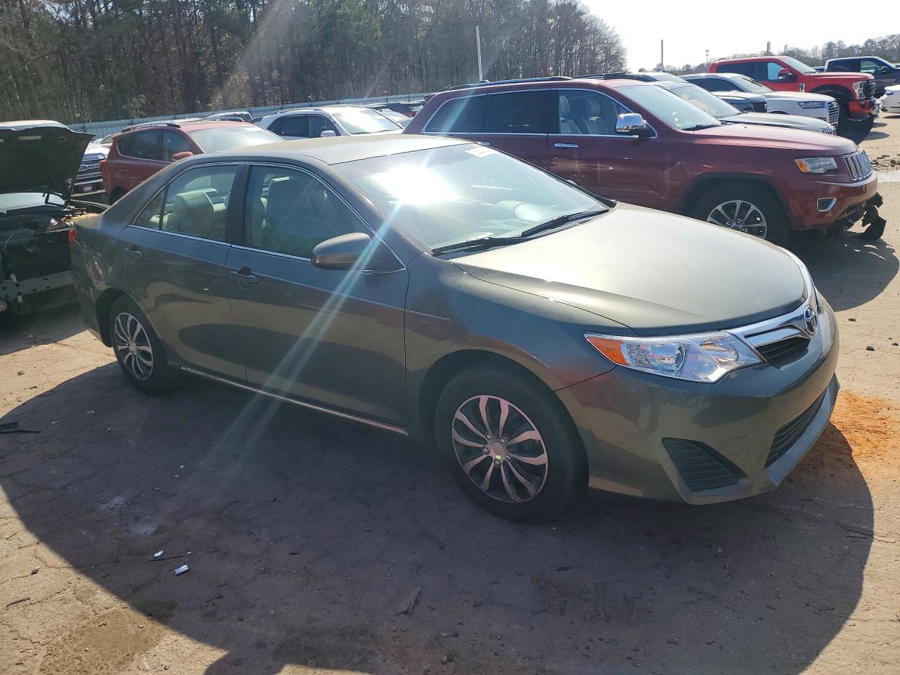 2012 Toyota Camry Base Green vin: 4T1BF1FK9CU611059