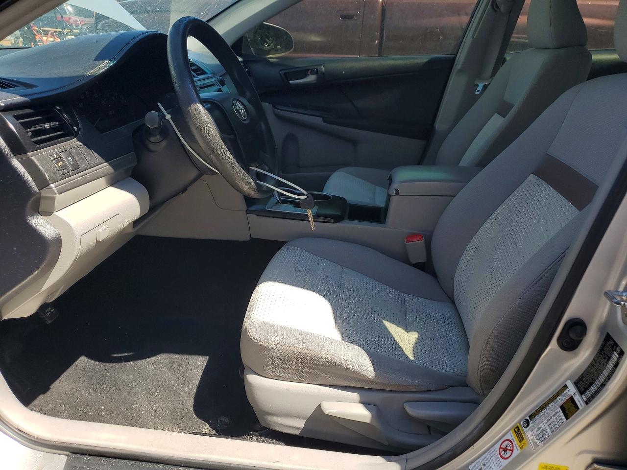 2012 Toyota Camry L Silver vin: 4T1BF1FK9CU636463