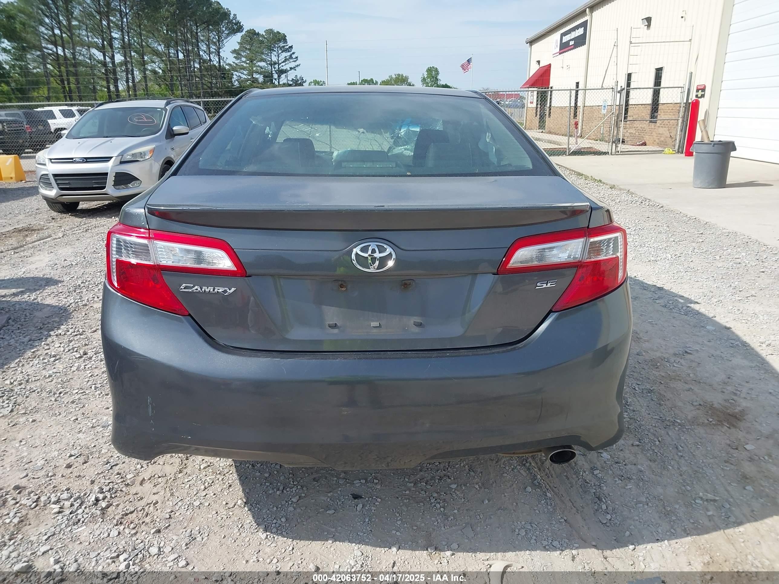 2013 Toyota Camry Se Gray vin: 4T1BF1FK9DU224500