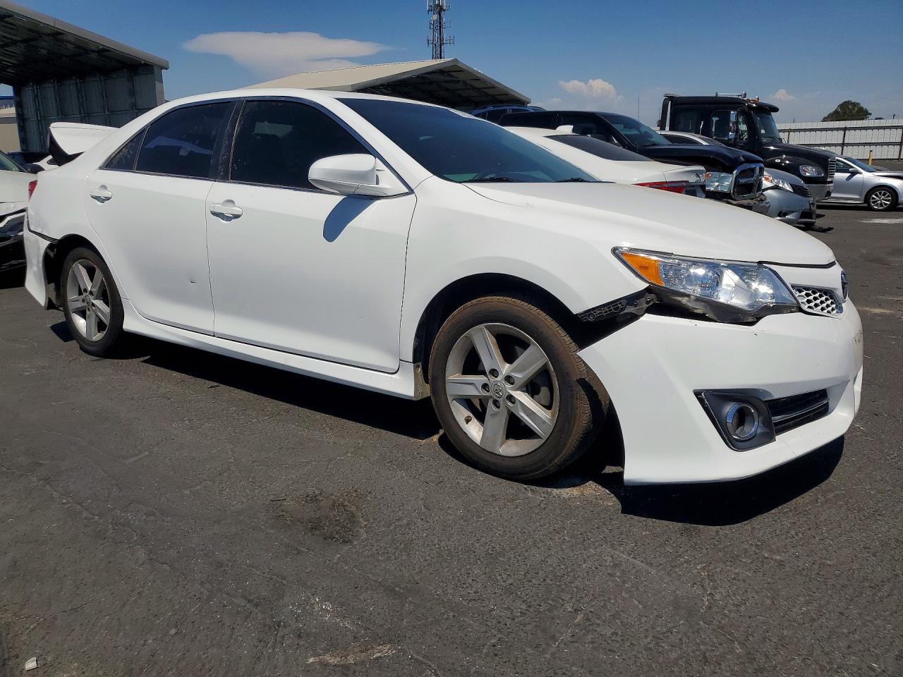 2013 Toyota Camry Se White vin: 4T1BF1FK9DU227705