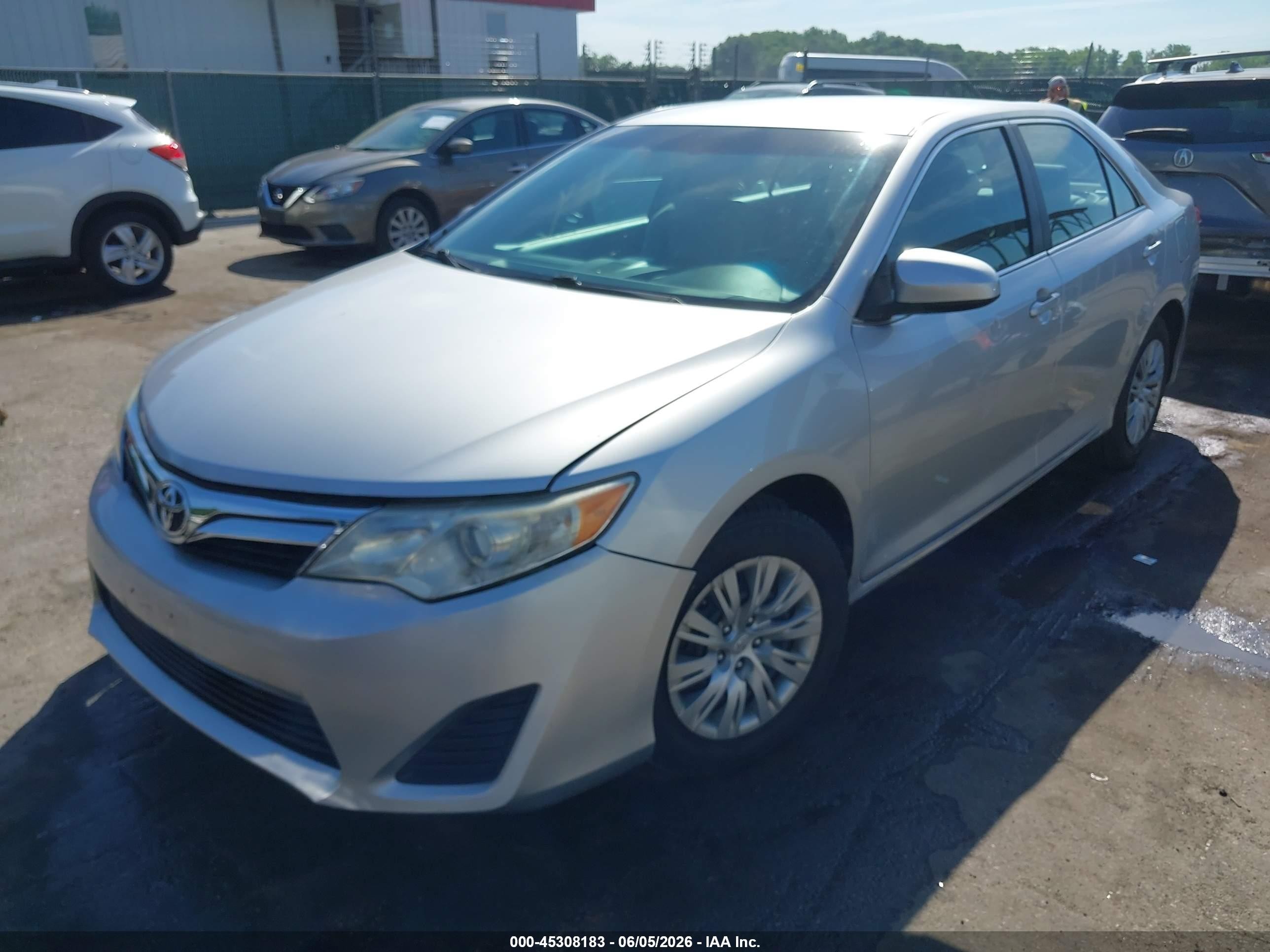 2013 Toyota Camry Le Серебряный vin: 4T1BF1FK9DU233827