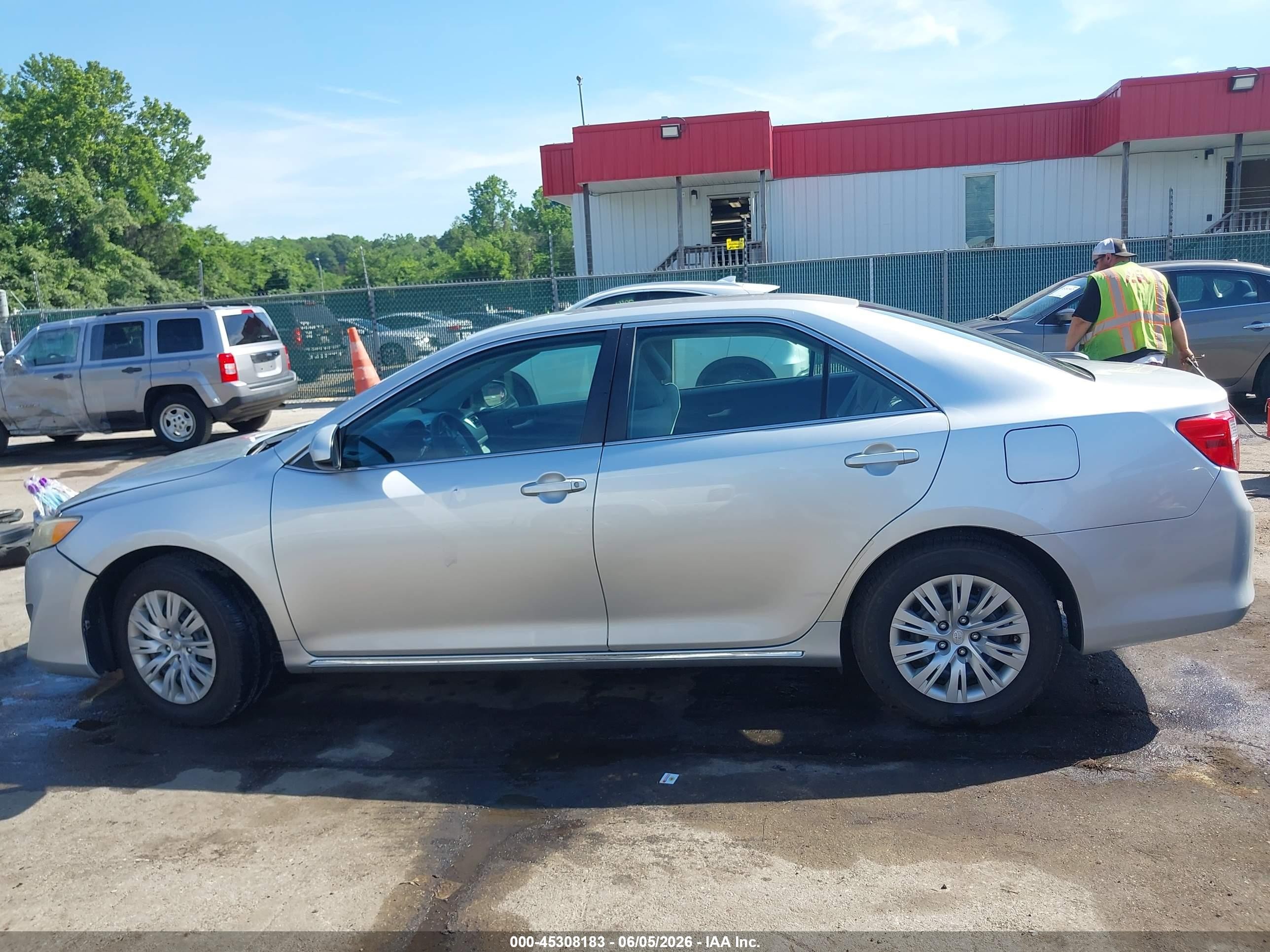 2013 Toyota Camry Le Серебряный vin: 4T1BF1FK9DU233827