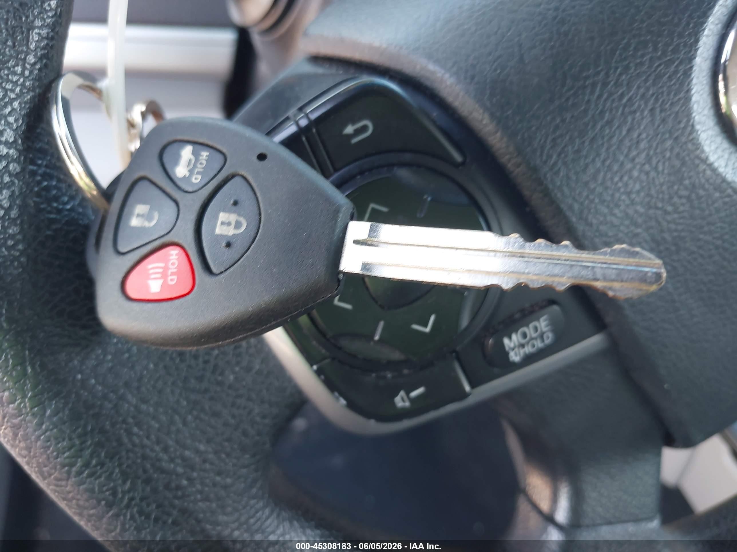 2013 Toyota Camry Le Серебряный vin: 4T1BF1FK9DU233827