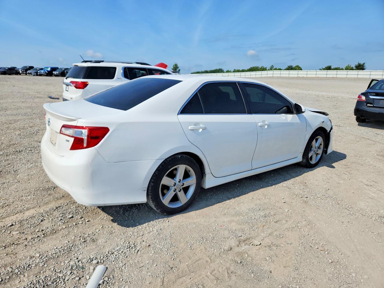 2013 Toyota Camry Se Белый vin: 4T1BF1FK9DU257335