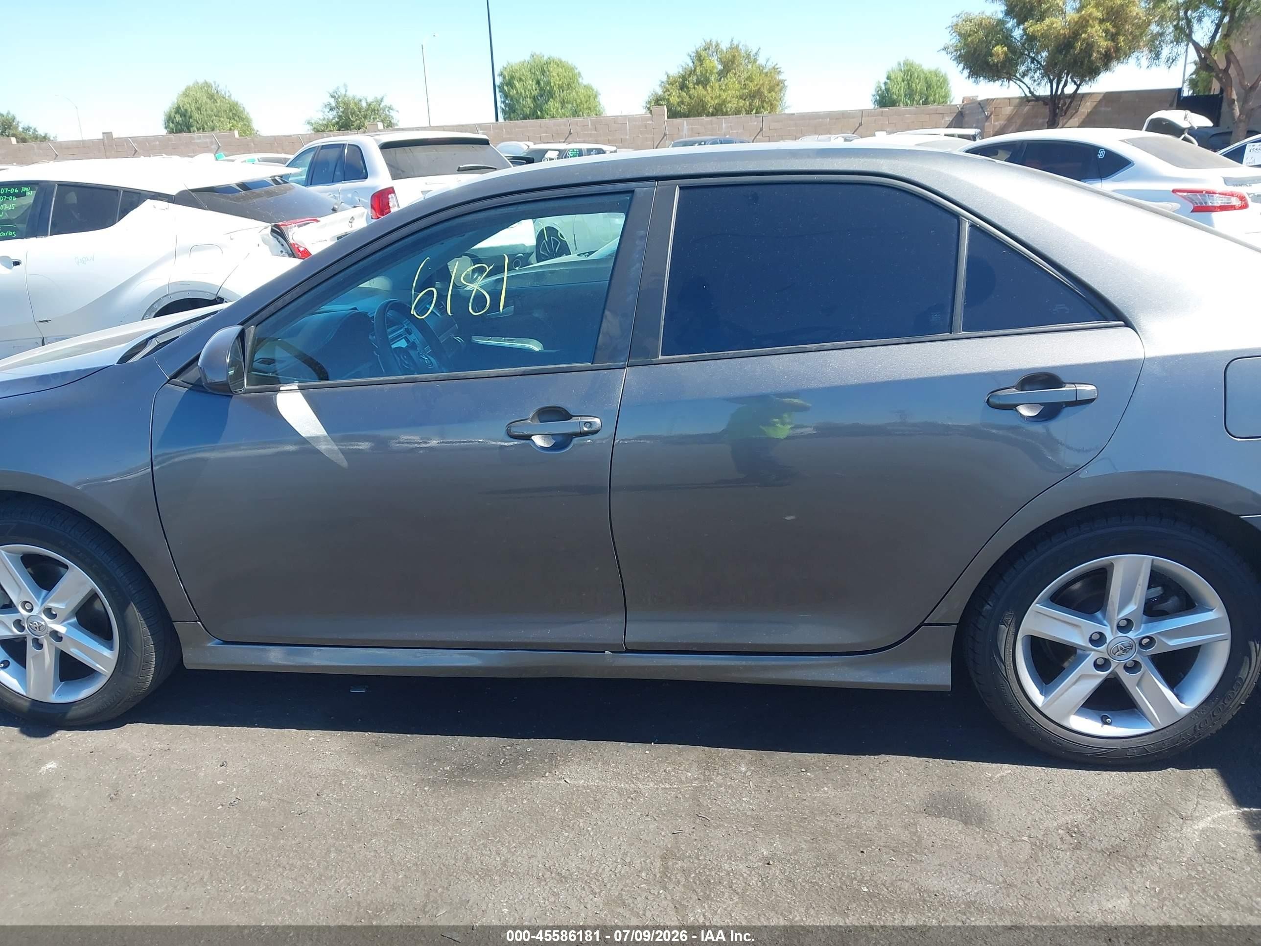 2013 Toyota Camry Se Серый vin: 4T1BF1FK9DU262468