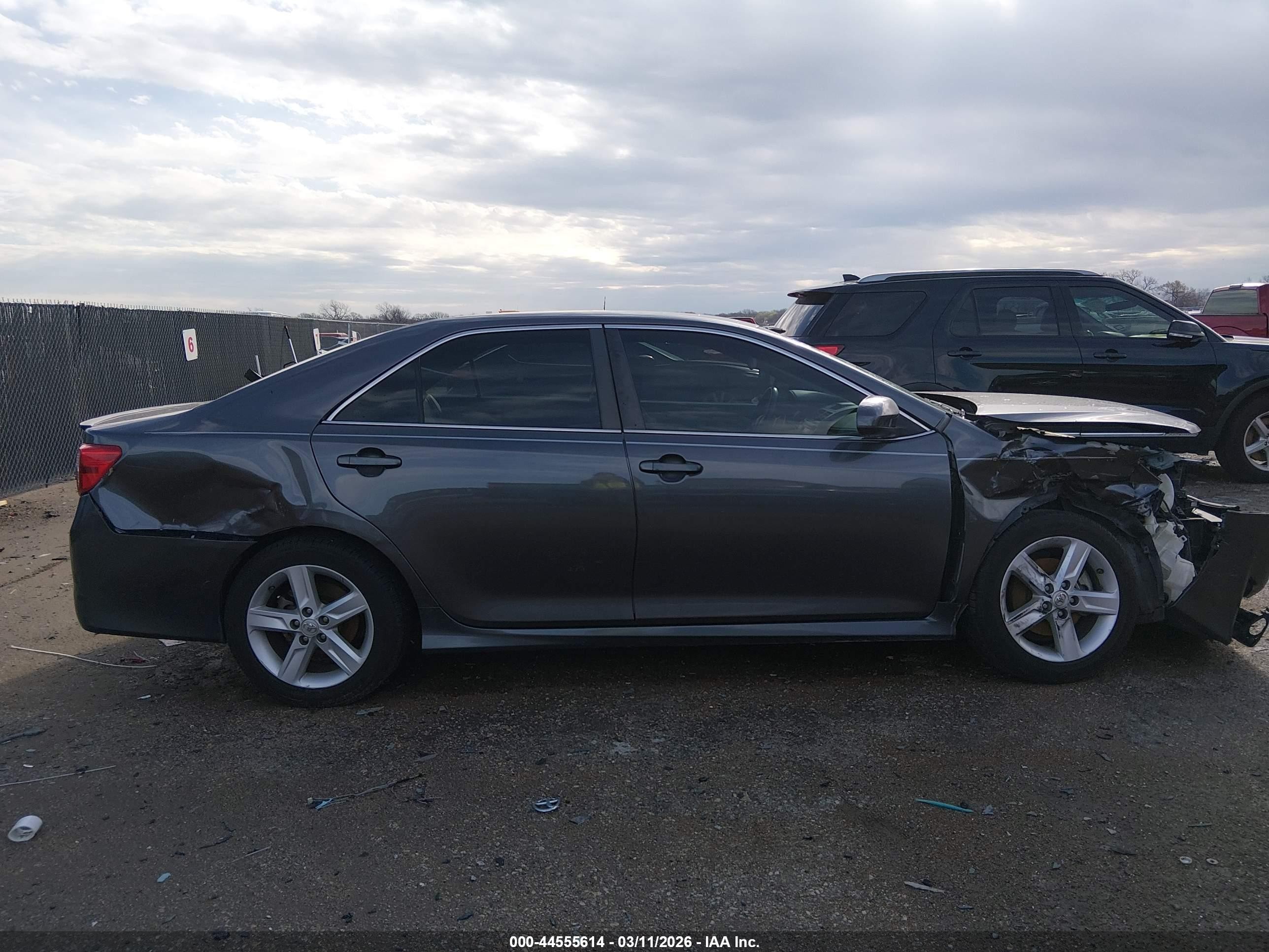 2013 Toyota Camry Se Gray vin: 4T1BF1FK9DU277293