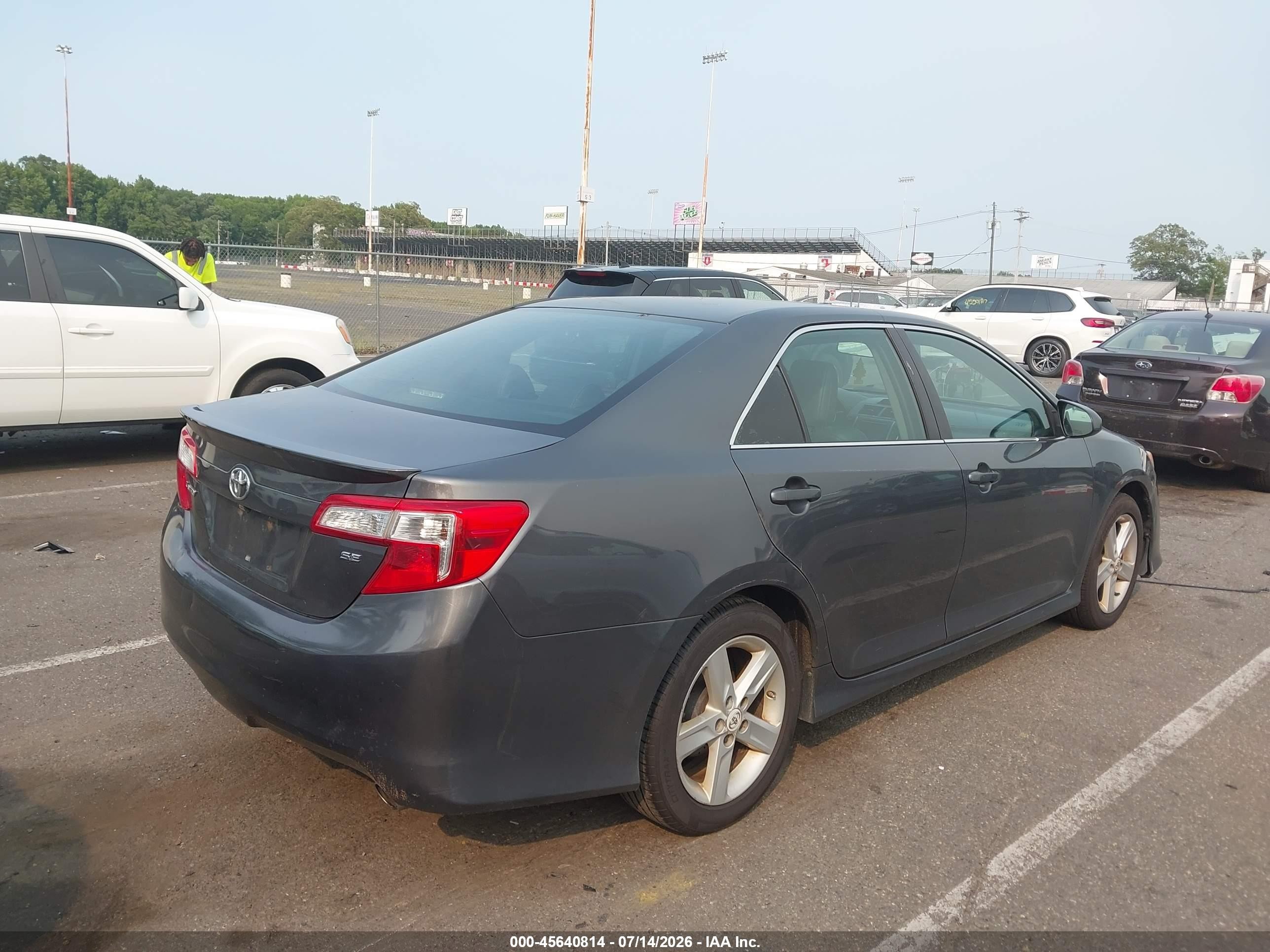 2013 Toyota Camry Se Gray vin: 4T1BF1FK9DU638098
