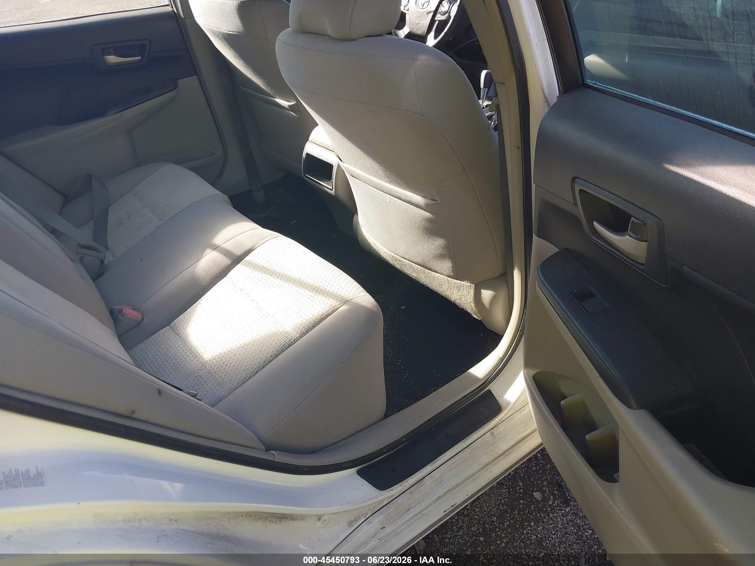2013 Toyota Camry Le White vin: 4T1BF1FK9DU644404