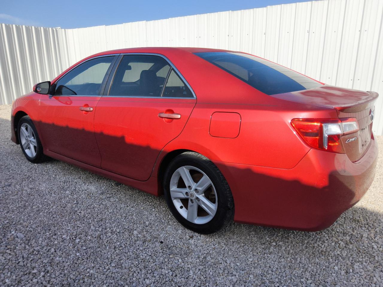 2013 Toyota Camry Se Red vin: 4T1BF1FK9DU646203 Damage: Left Rear Door, Heavy Scratch, > 12 Inches